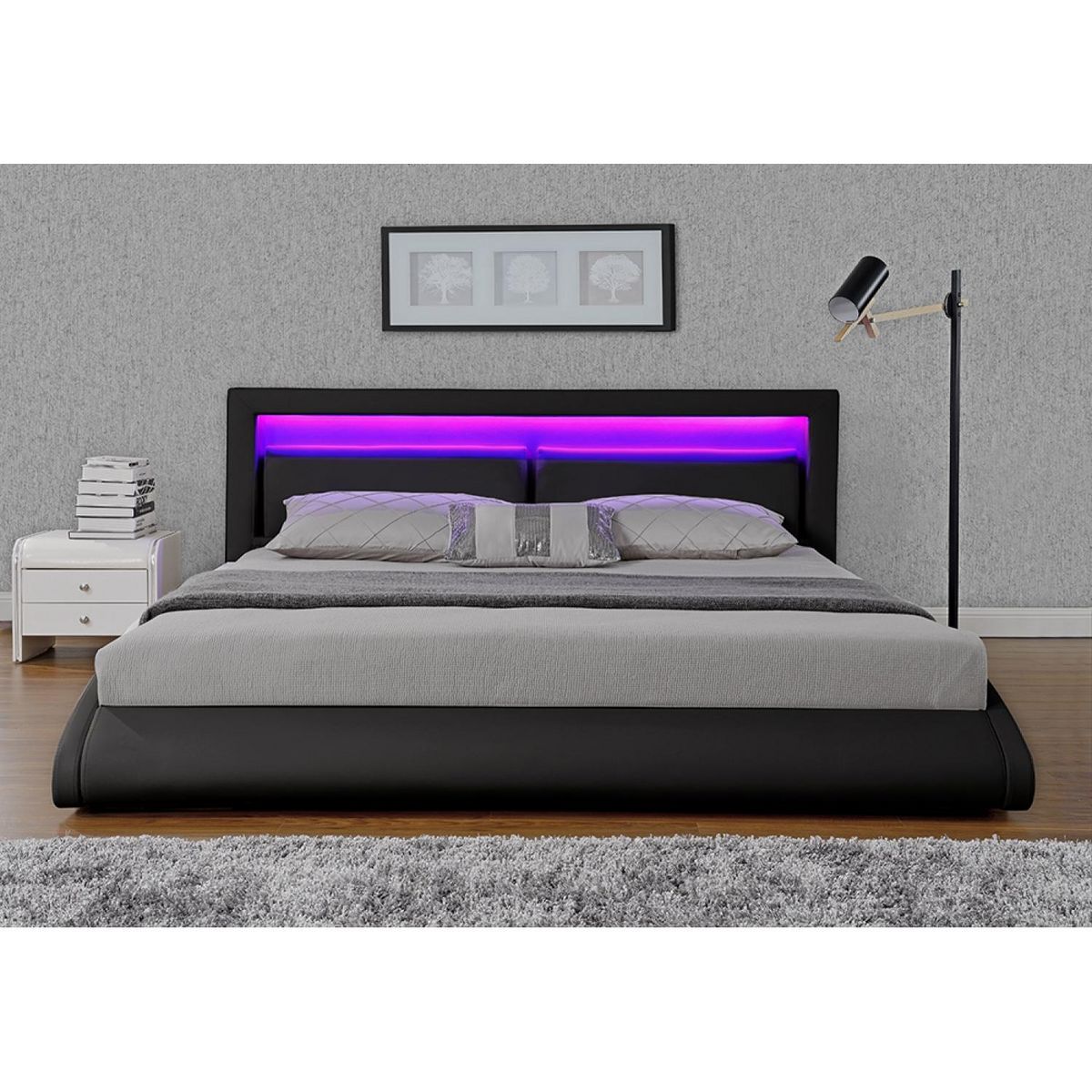 CONCEPT USINE Cadre de lit avec LED 140 x 190 cm en PU noir BRIXTON