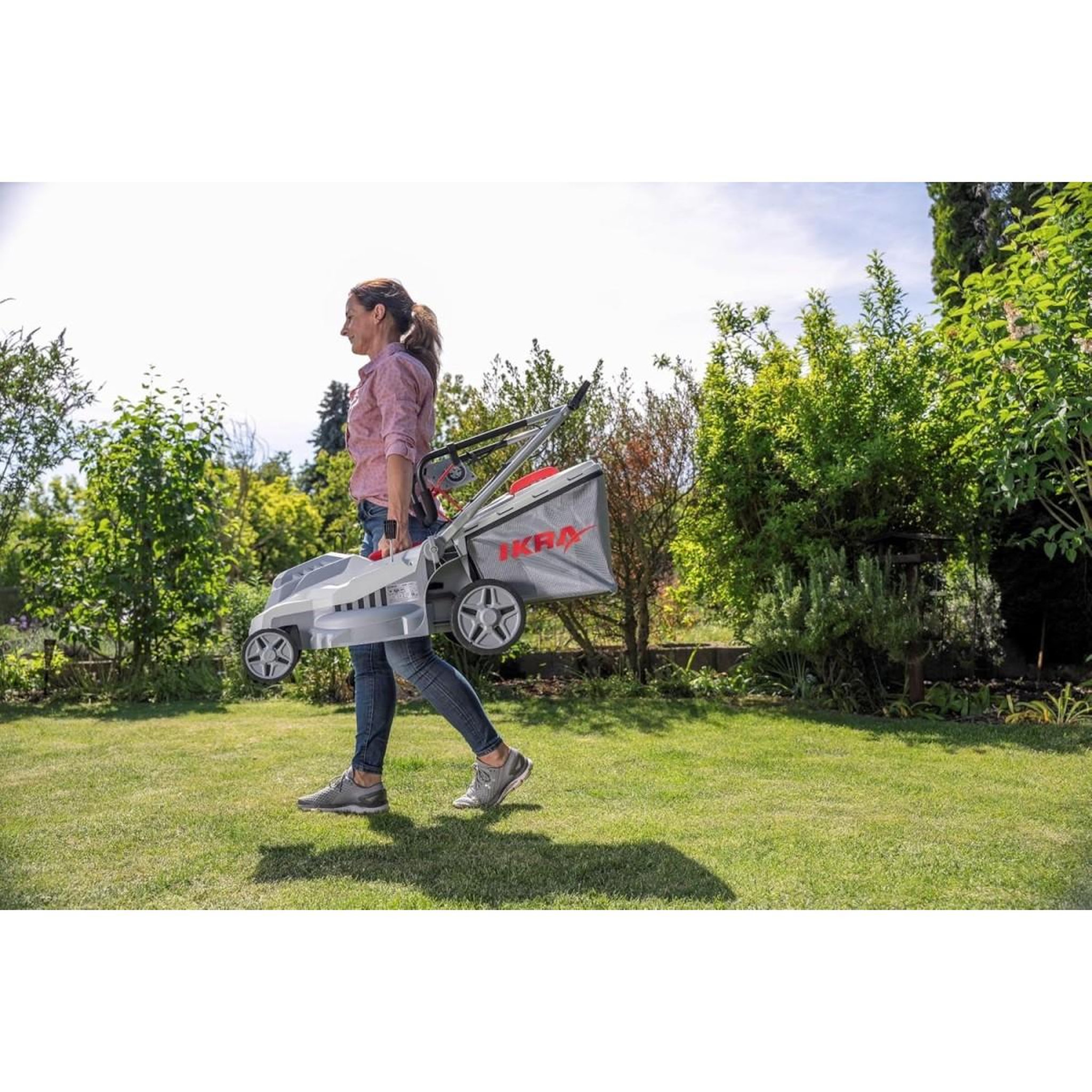 Voir la diapositive 5 : Ikra Tondeuse électrique 1600W 2en1 Tonte & Ramassage Pelouse Largeur de coupe 38cm, 5 Hauteurs de coupe, Tondeuse gazon Bac 42L IKRA