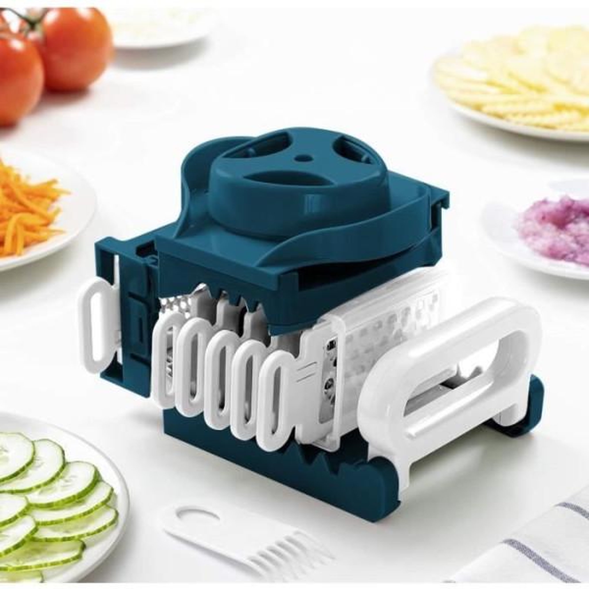 Voir la diapositive 5 : Arthur Martin Mandoline pliable - arthur martin - amm530 - 6 en 1 - 3 lames de râpes et 3 lames de coupes légumes - acier inoxydable