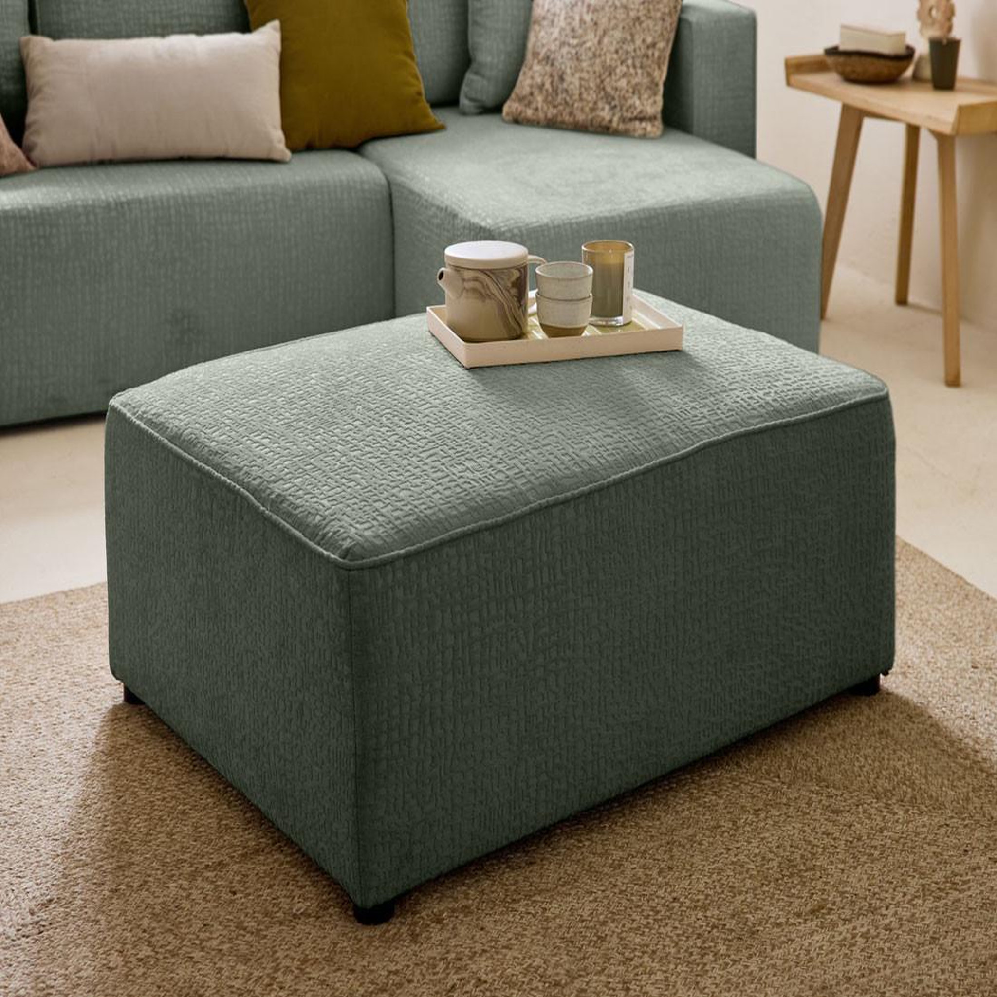 Voir la diapositive 2 : BEST MOBILIER Topaze - pouf - en tissu velours relief
