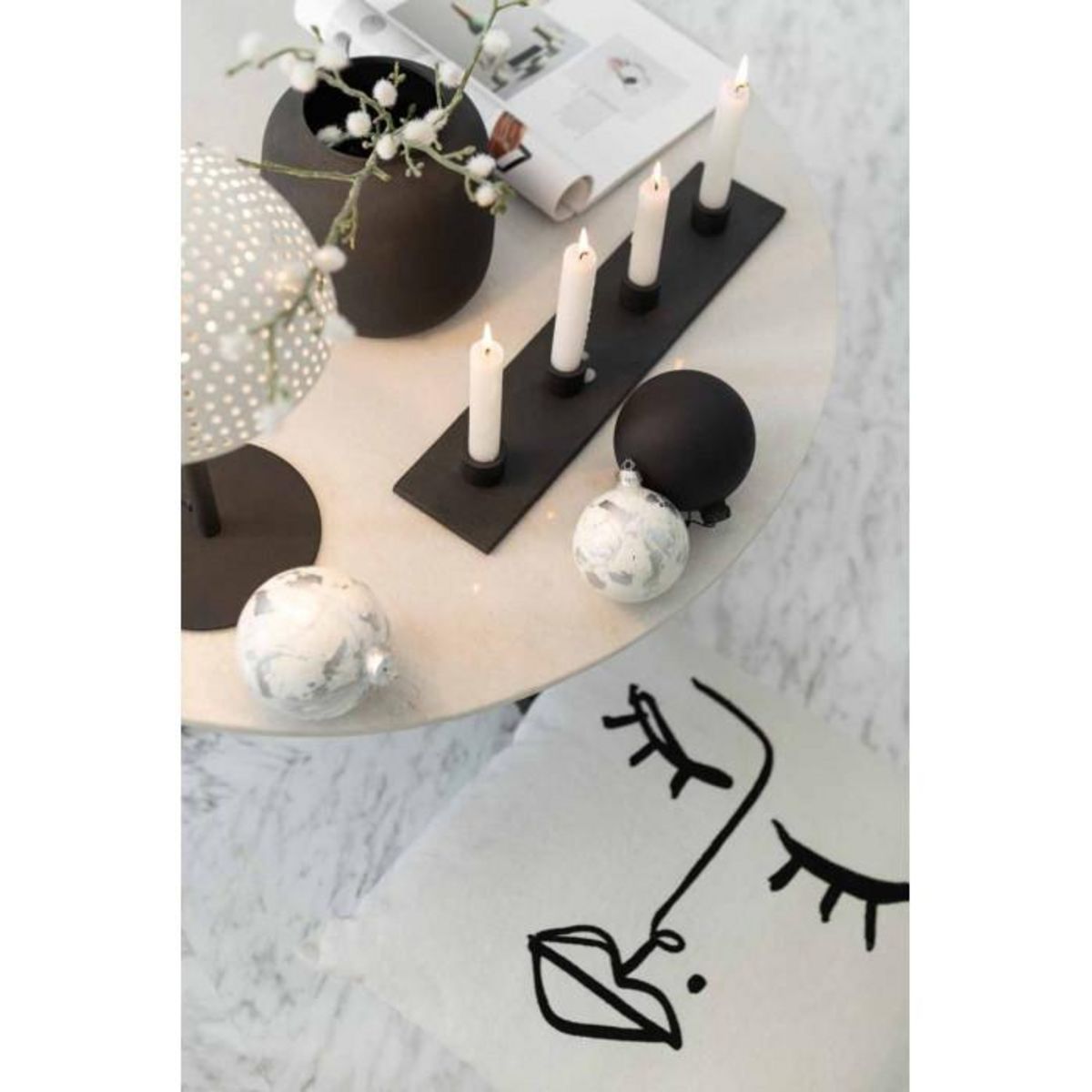 Paris Prix Coussin Déco  Mélissa  50x50cm Blanc & Noir