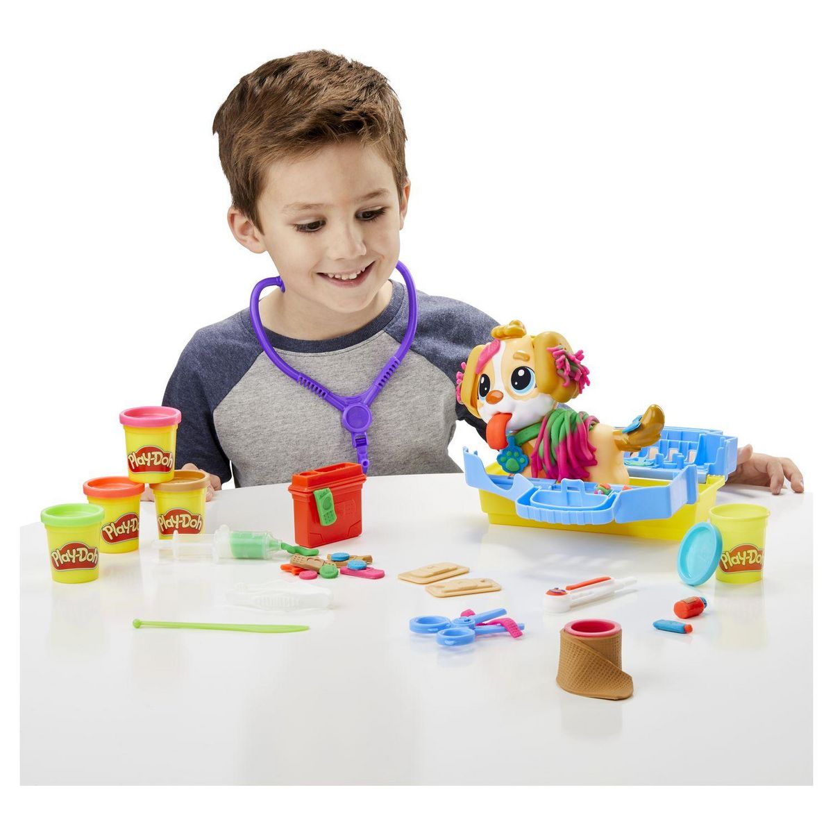 HASBRO Play-Doh Coffret, Le cabinet vétérinaire avec chien, mallette, avec 5 pots de pate à modeler