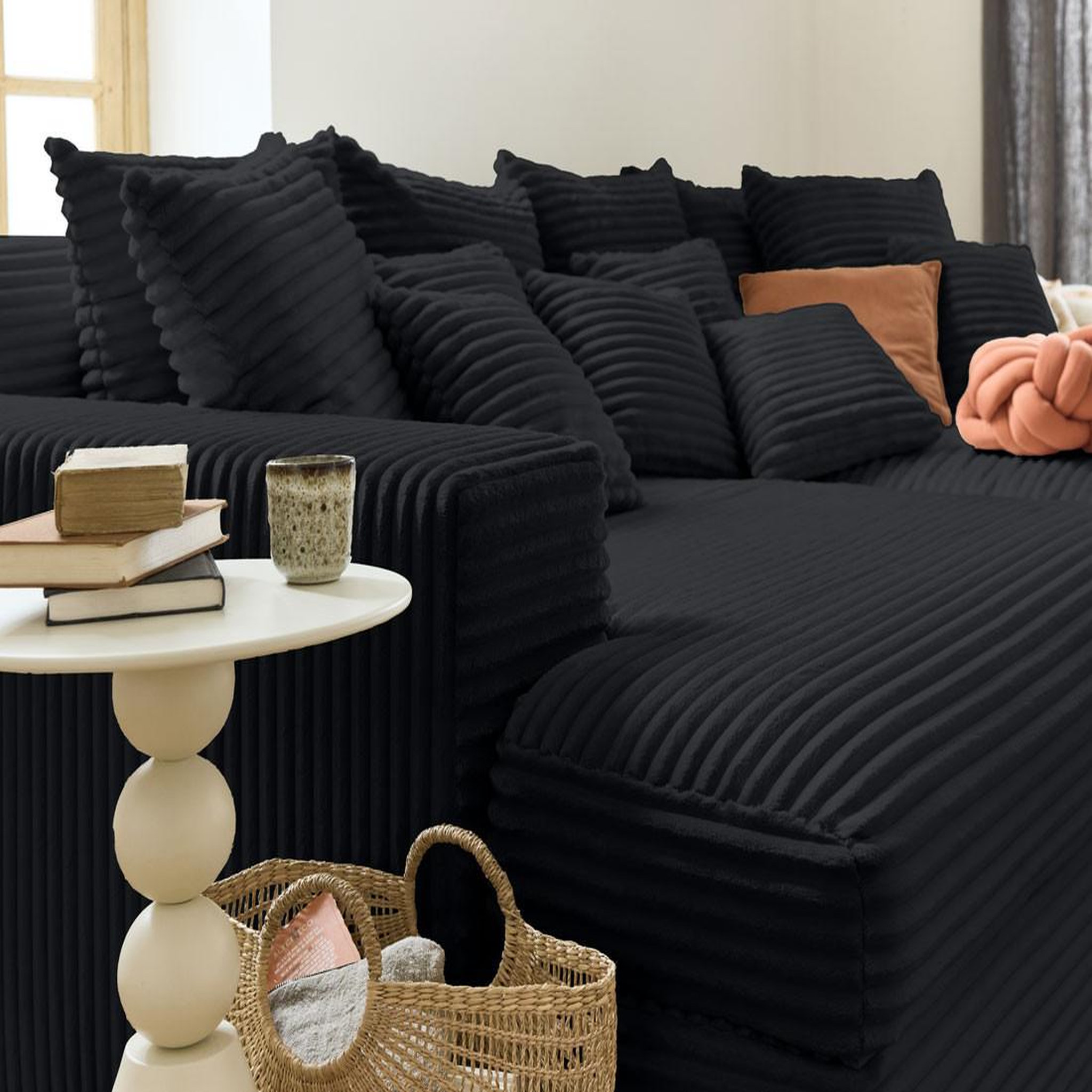 Voir la diapositive 2 : LISA DESIGN Collins - canapé droit 4 places avec double méridienne - assise profonde - velours côtelé grosses côtes