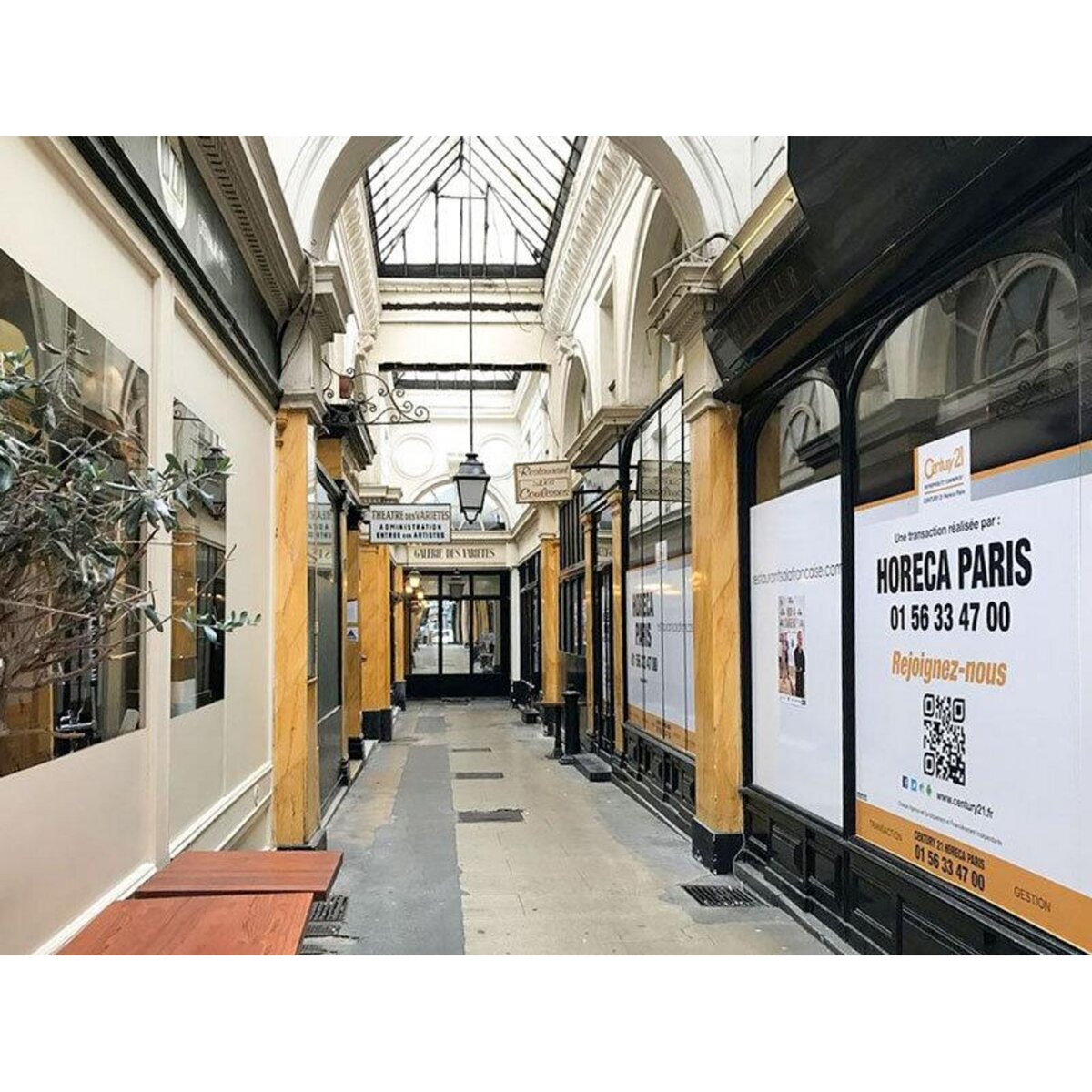 Smartbox Visite privée guidée des passages couverts parisiens pour un groupe de curieux - Coffret Cadeau Sport & Aventure