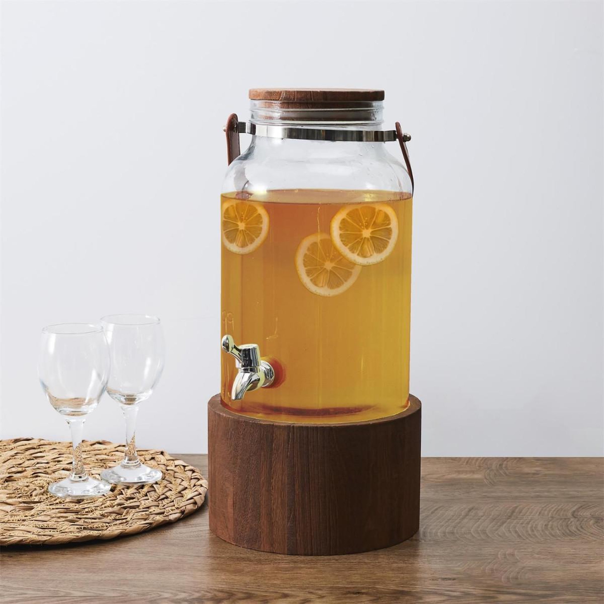 Voir la diapositive 3 : The Home Deco Factory Fontaine à boisson  support en bois  6l naturel