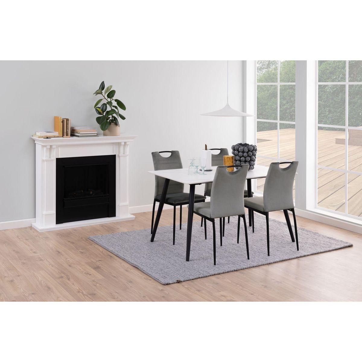 TOILINUX Lot de 4 Chaises de salle à manger Dina effet velours et métal