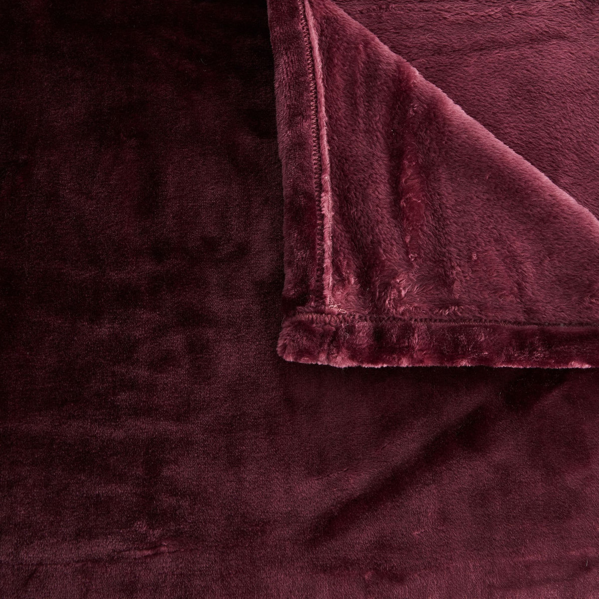 ACTUEL Plaid uni en polyester 380gsm MILK FROZEN