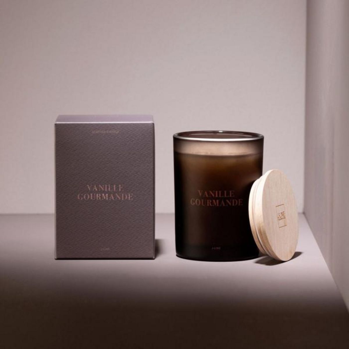 Paris Prix Bougie Parfumée  Accords Essentiels  12cm Vanille Gourmande