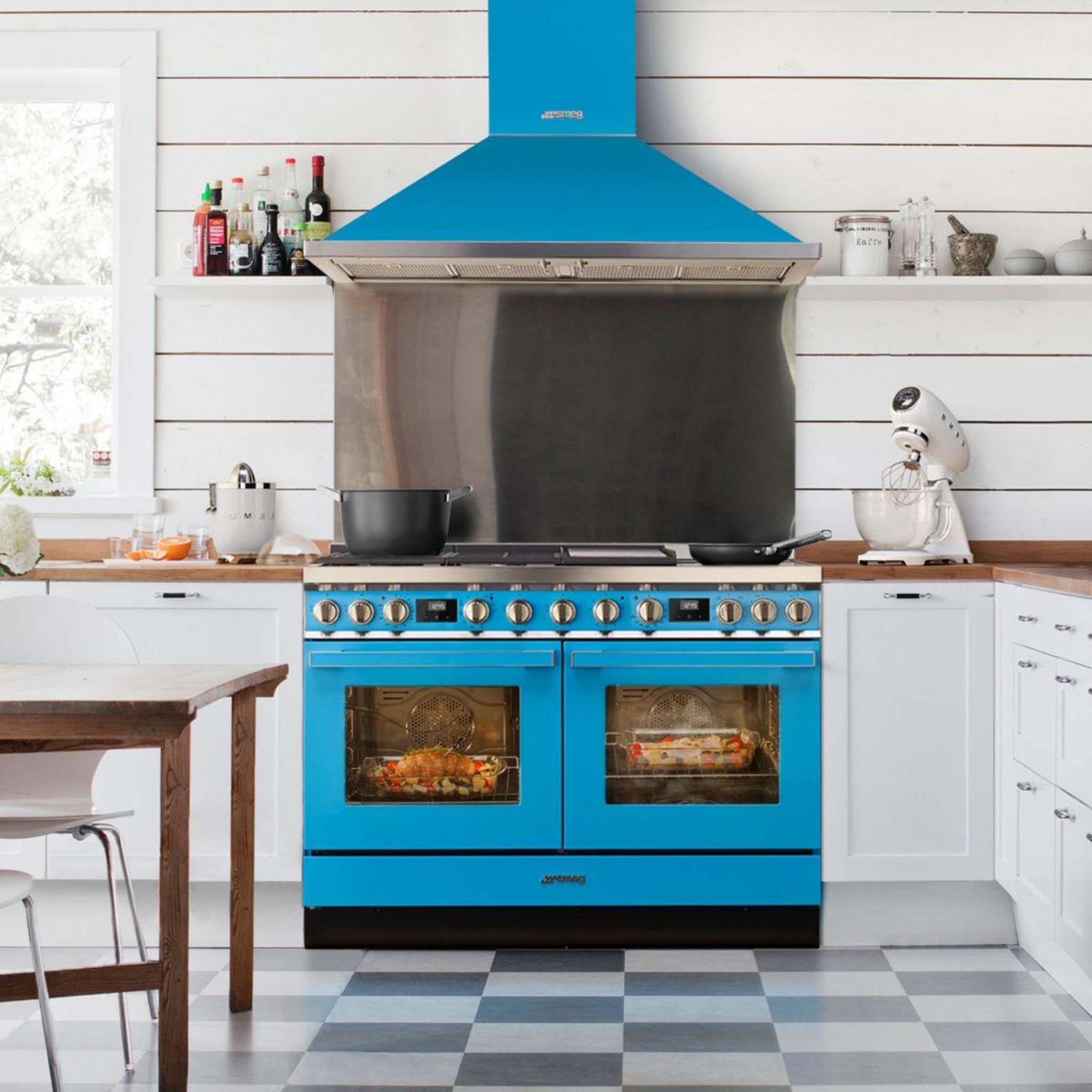 Voir la diapositive 4 : SMEG Presse-agrumes cjf11wheu blanc