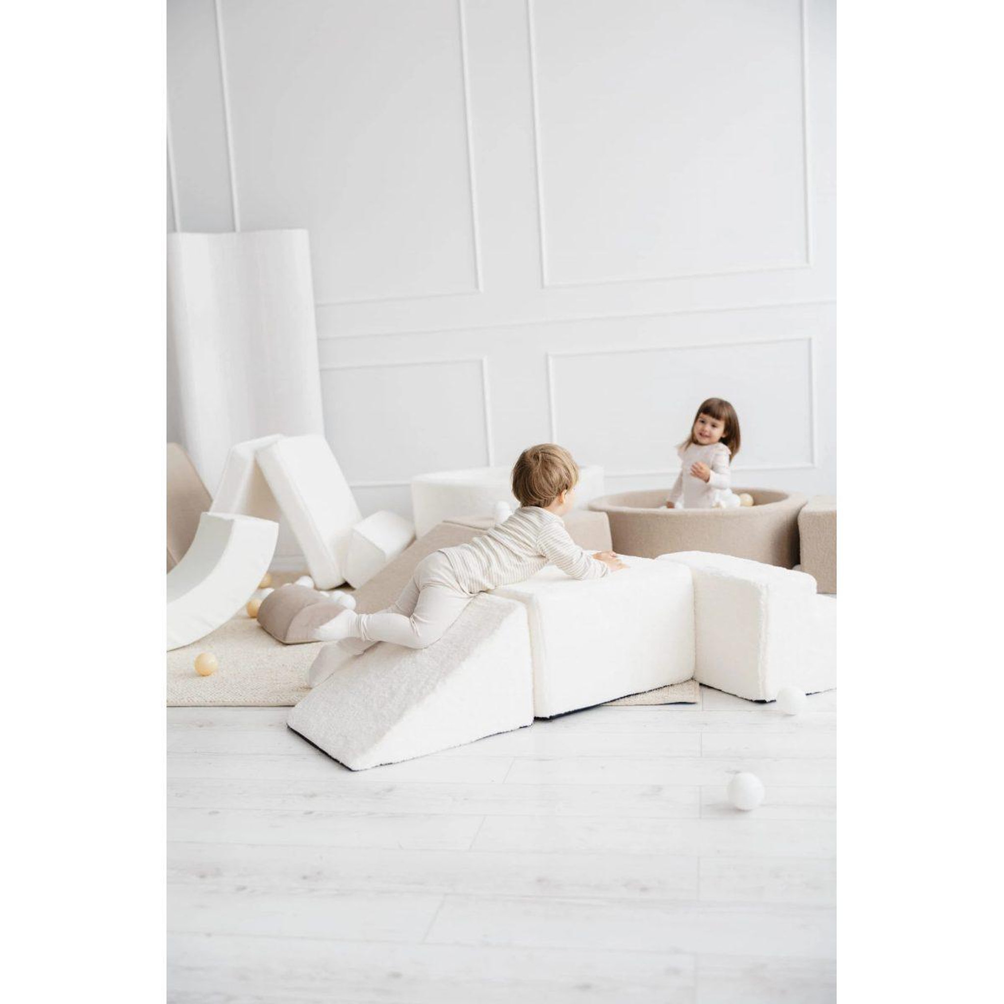Voir la diapositive 5 : MONIO FOR KIDS Parcours de motricité 3 modules en mousse — Crème