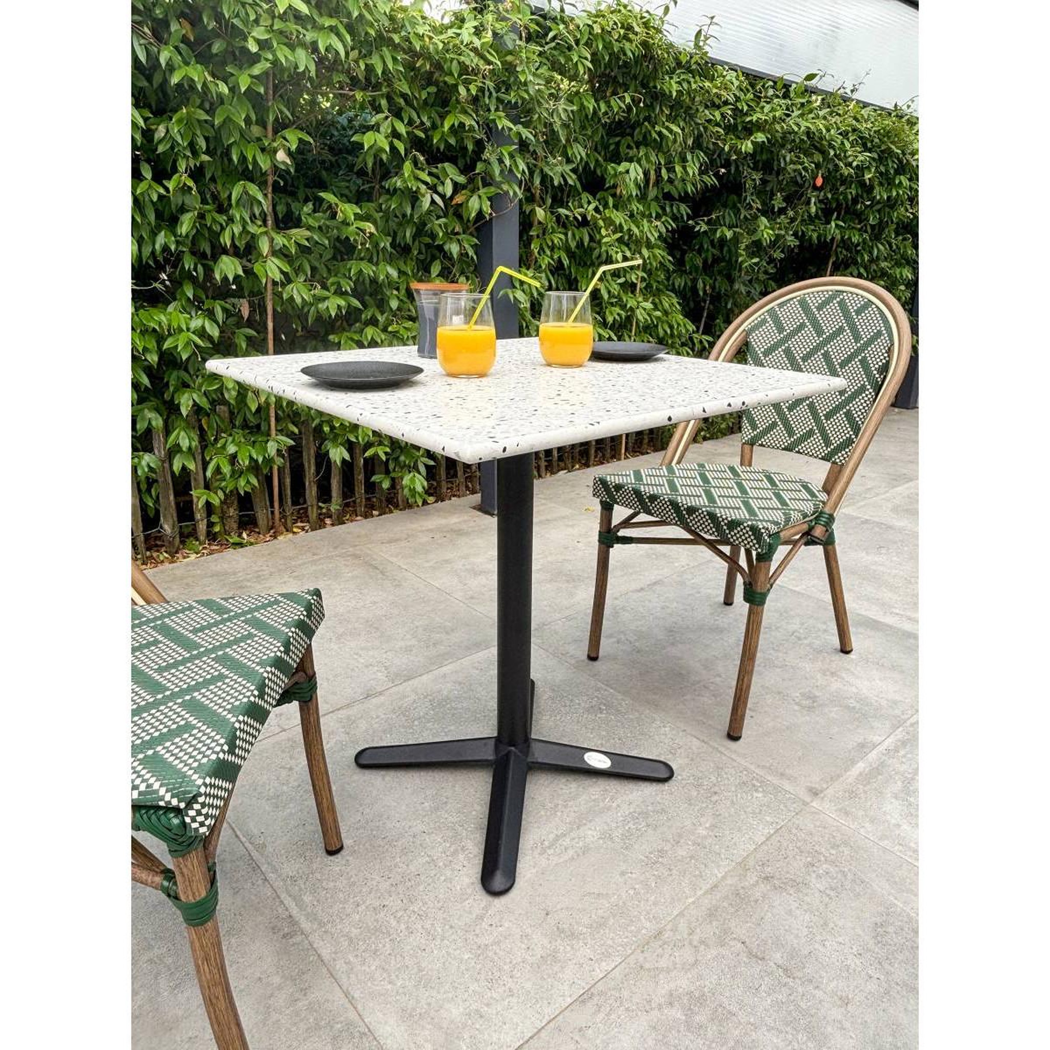 Voir la diapositive 5 : Paris Prix Ensemble table de jardin en terrazzo & 2 chaises  bistro  70cm vert
