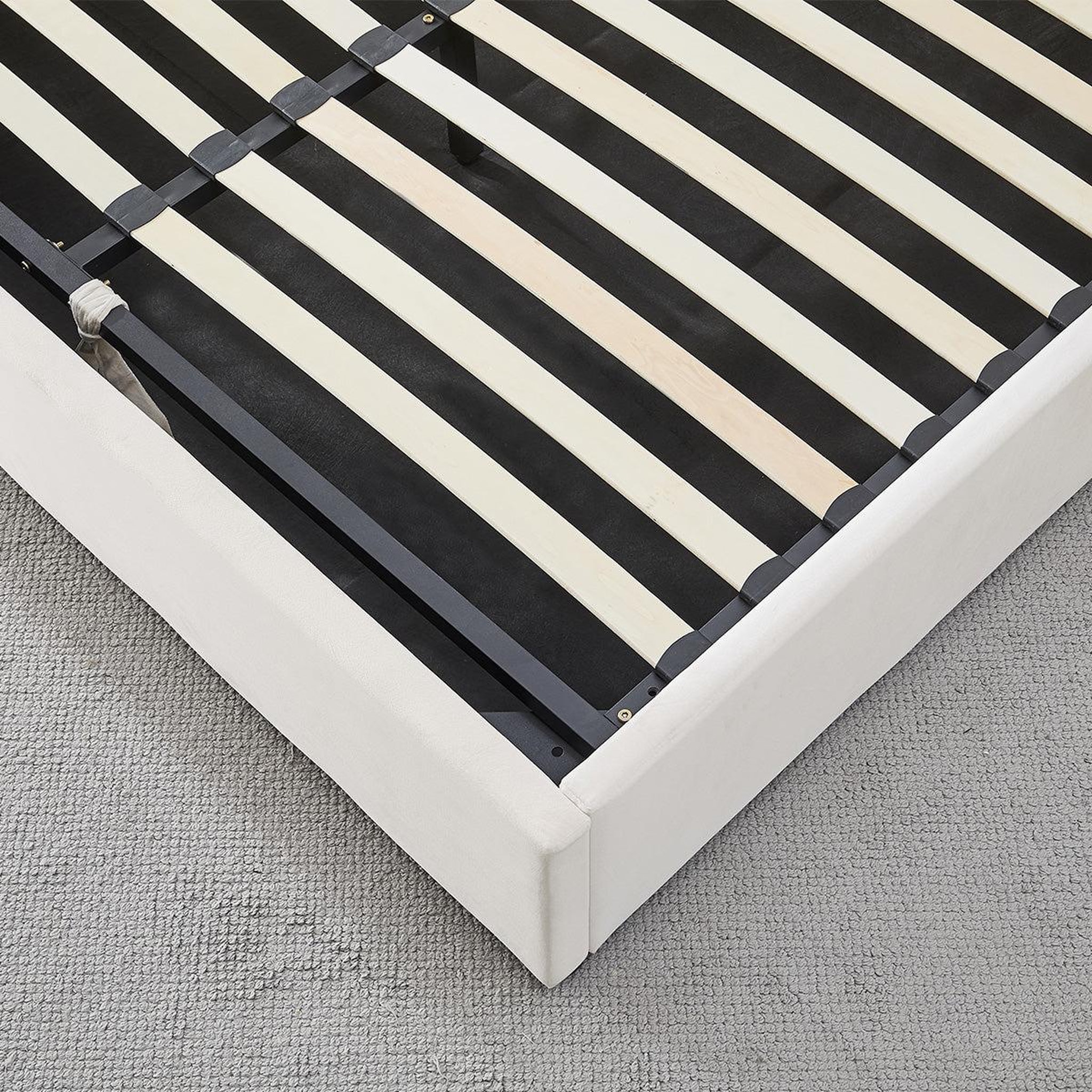 Voir la diapositive 5 : OLYMPE LITERIE Olympe literie | lit coffre velours beige nemesis 2 places