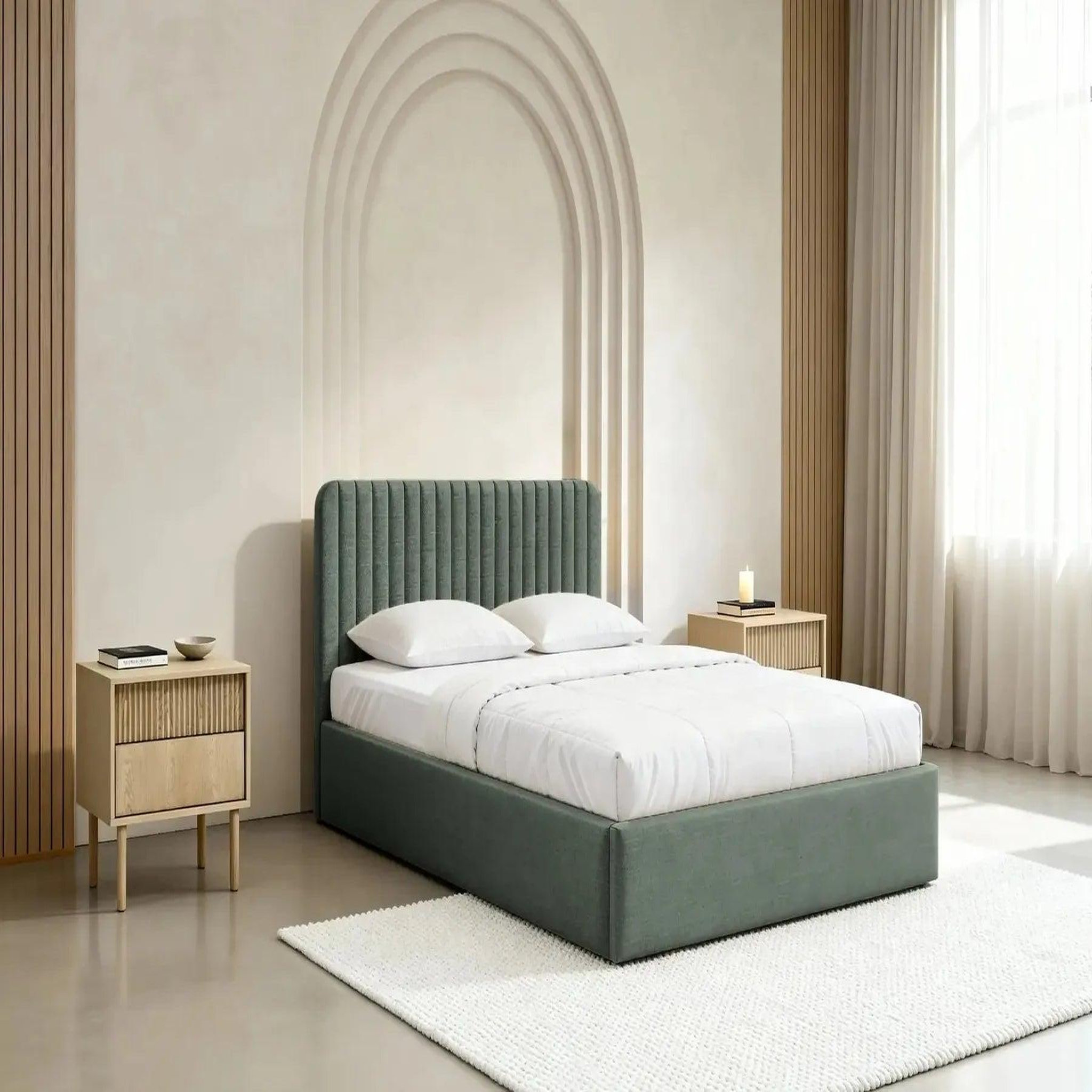 Voir la diapositive 5 : CASANOVA PARIS JEANNE - Lit coffre tissu velours