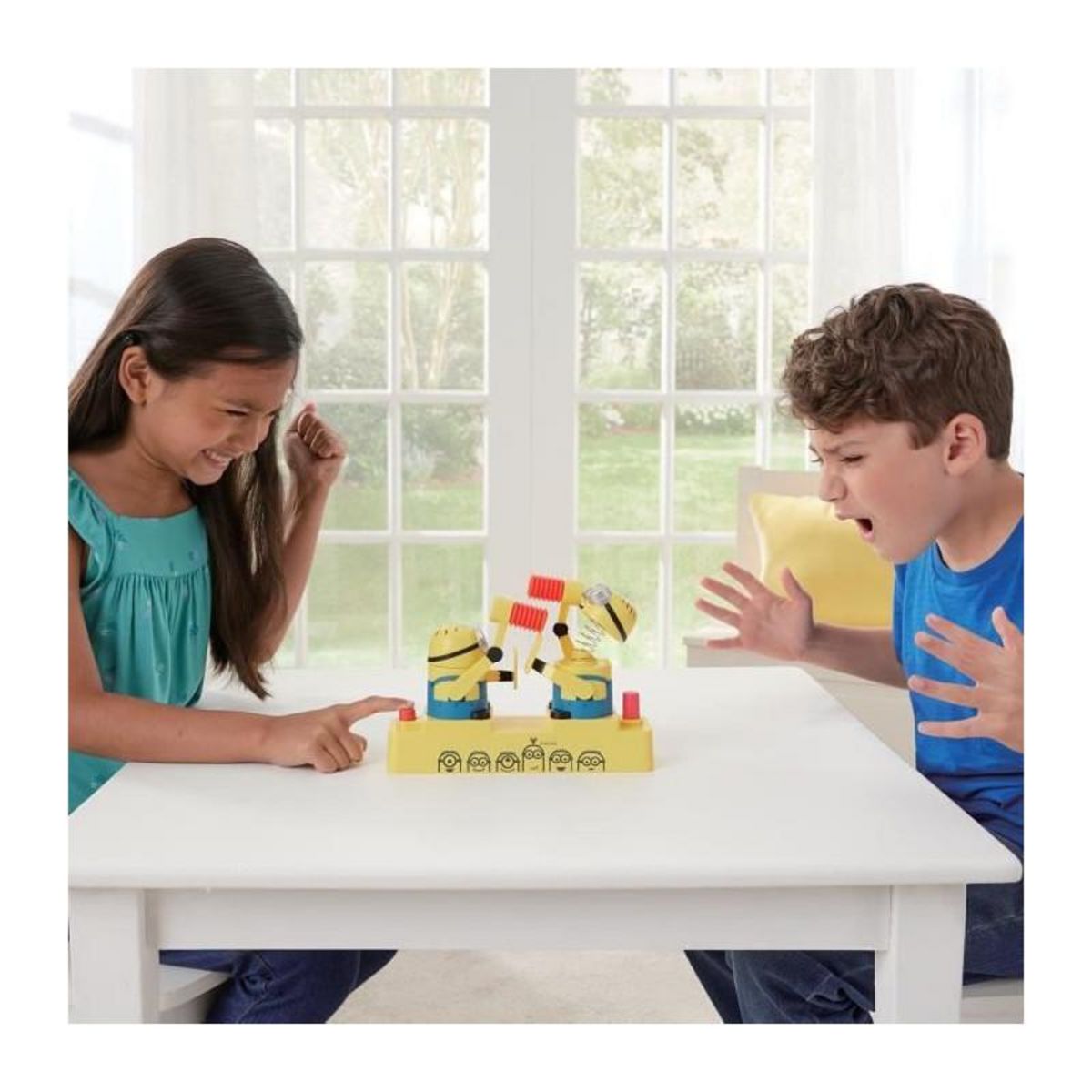 EPOCH Jeu d'Adresse - EPOCH GAMES - Minions Hammer POP - Tape sur la Tete du Minion, Gagne le Point !