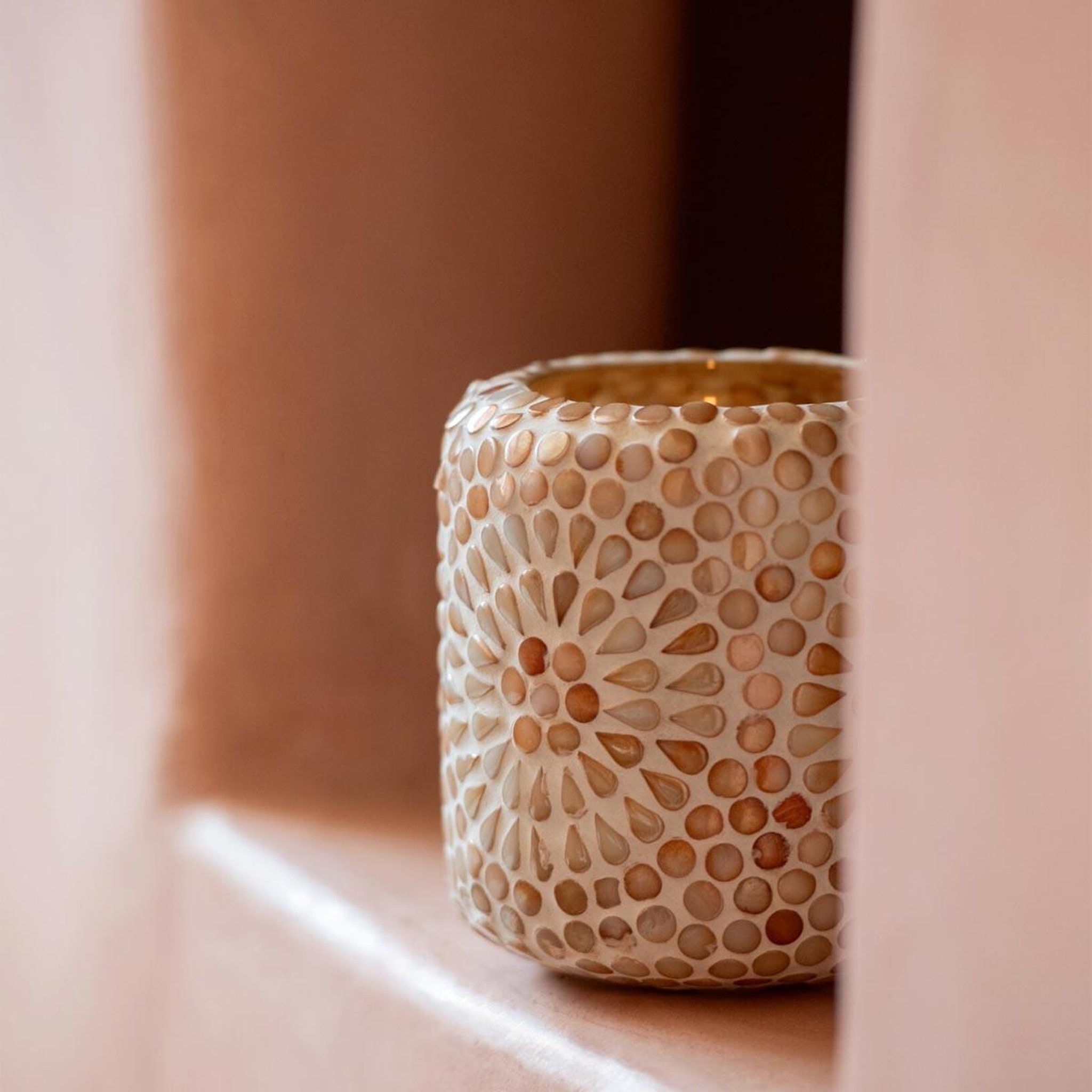 Voir la diapositive 4 : J-LINE Photophore mosaïque  ruthie  11cm beige