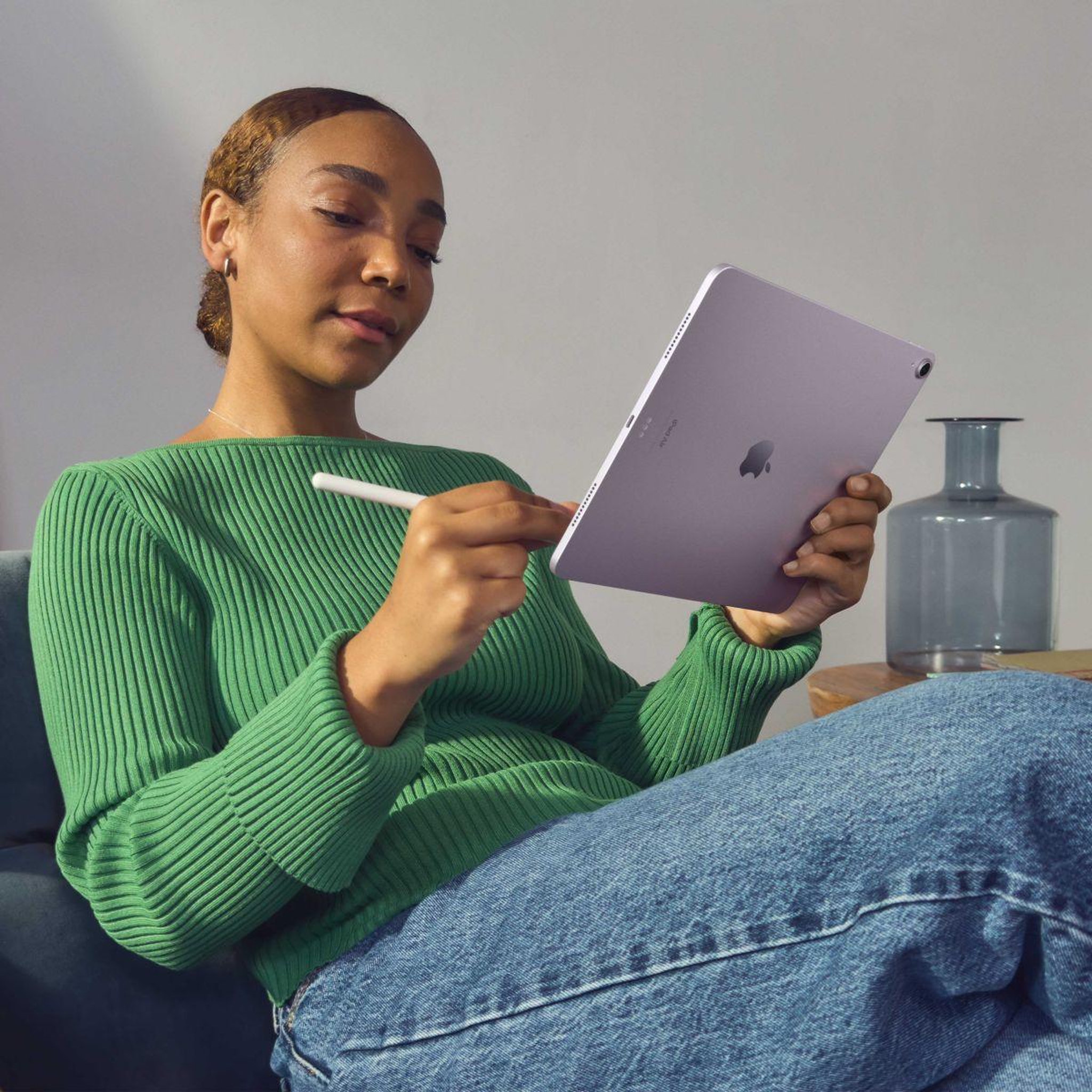 Voir la diapositive 5 : APPLE Tablette Apple Air 11 Gris Sidéral 256Go Wifi 2024