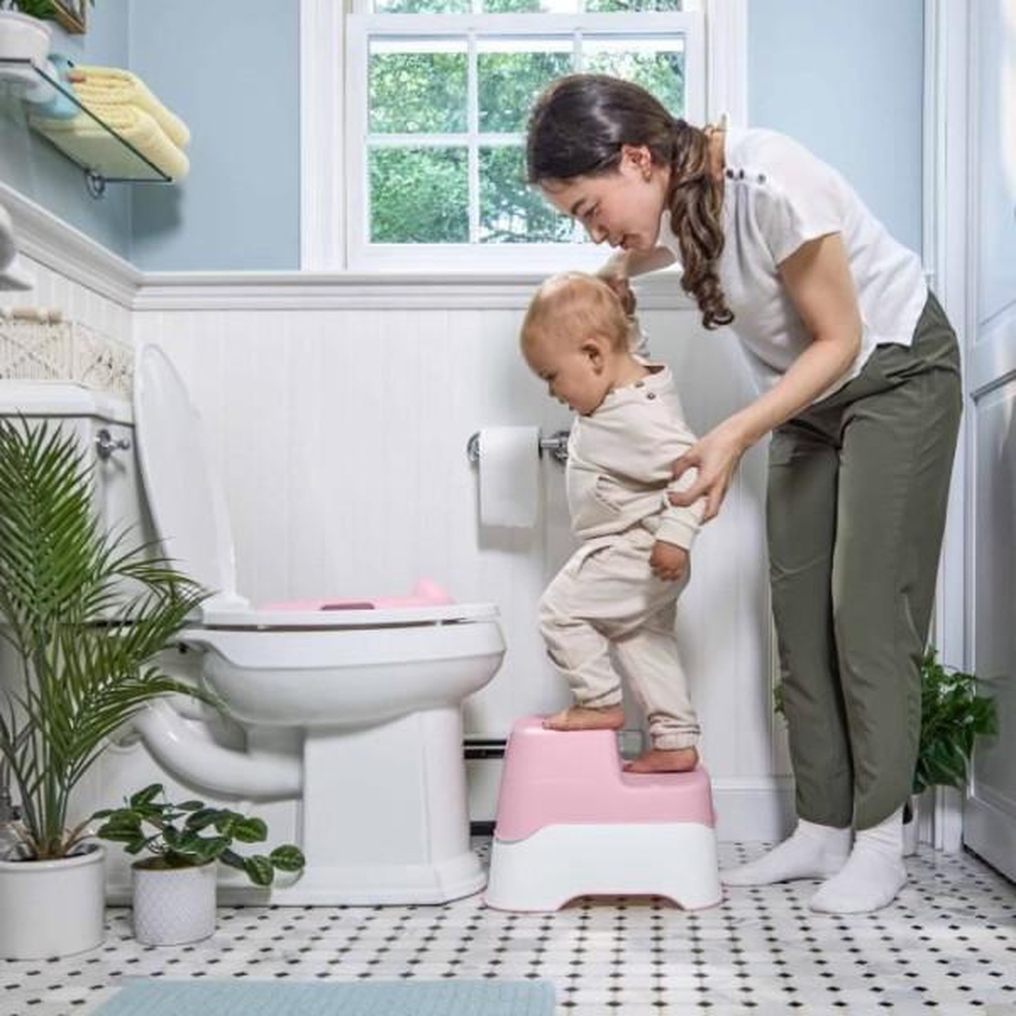 Voir la diapositive 4 : MARKET24 INGENUITY Marche pied et pot d'apprentissage avec cuvette amovible, Antidérapant, Assise ergonomique, rose