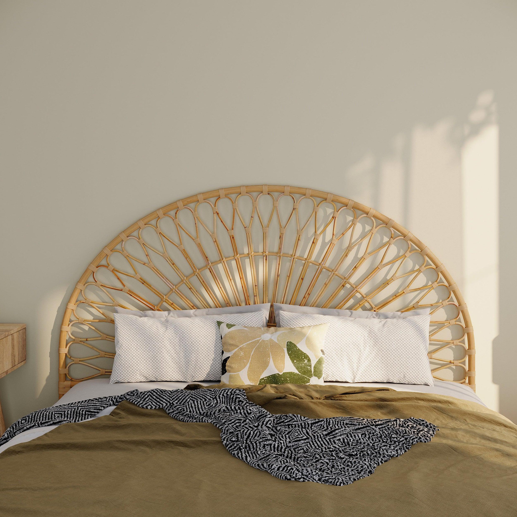 Voir la diapositive 2 : MAISON PAVANE Tête de lit 180 cm en rotin naturel-bahia
