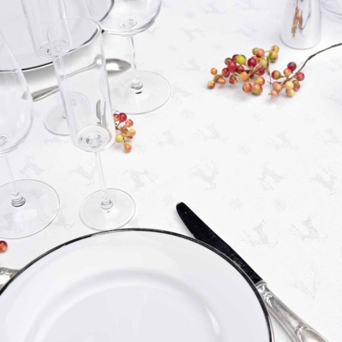 Paris Prix Nappe Jacquard Imprimé  Les Rennes  140x250cm Blanc & Argent