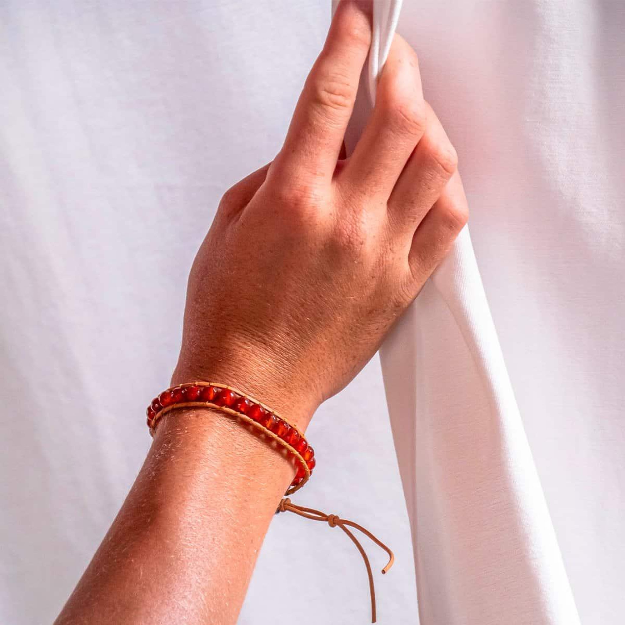 Voir la diapositive 3 : SLOYA Bracelet Facelia en pierres Cornaline et cuir véritable
