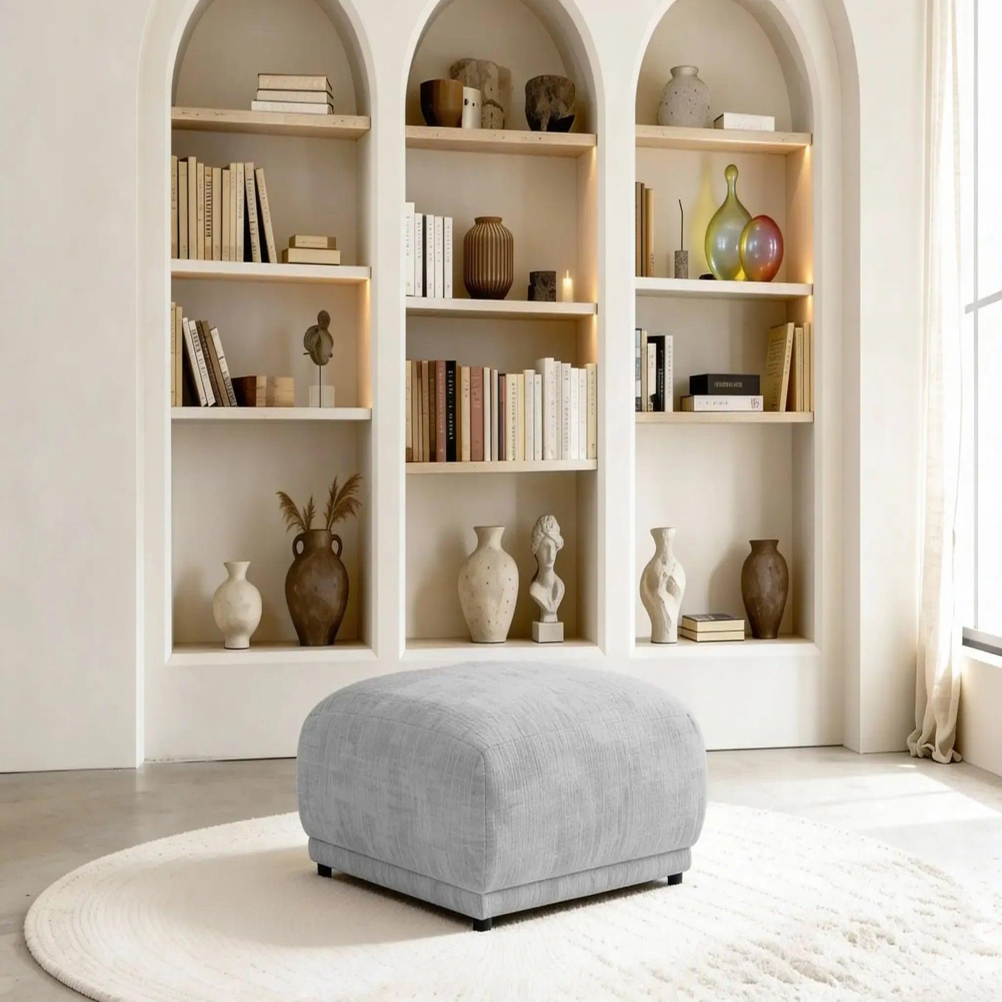 Voir la diapositive 2 : CASANOVA PARIS Rosalie - pouf tissu chenille
