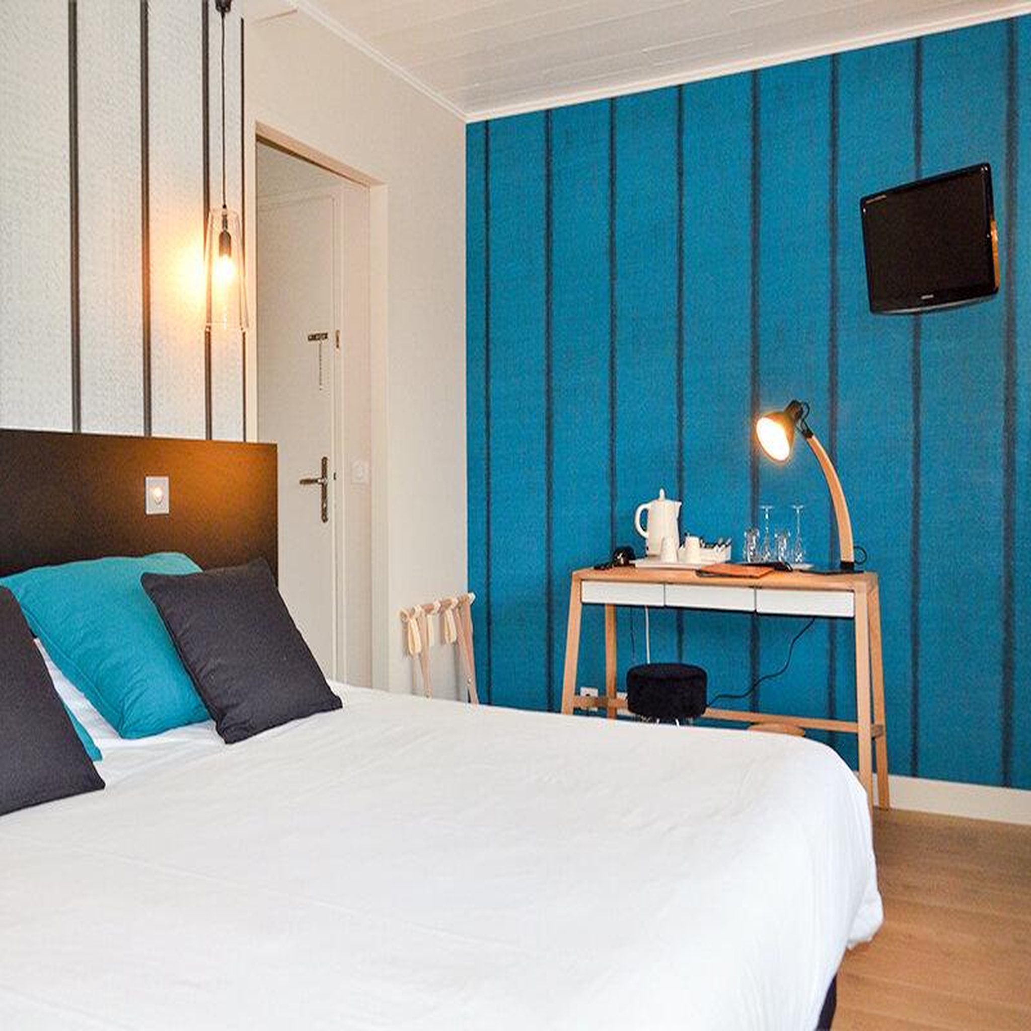 Voir la diapositive 2 : Smartbox 2 jours de luxe en hôtel 4* avec dîner près de besançon - coffret cadeau séjour