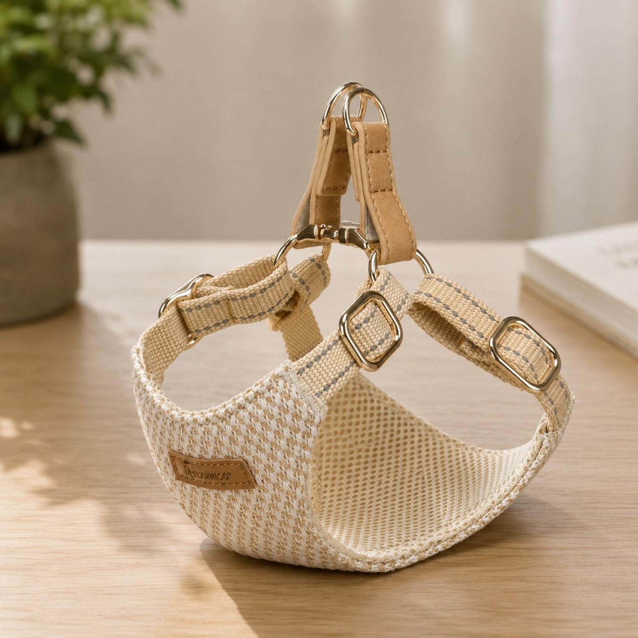 Voir la diapositive 5 : Eden Harnais pour chien lara beige design et moderne