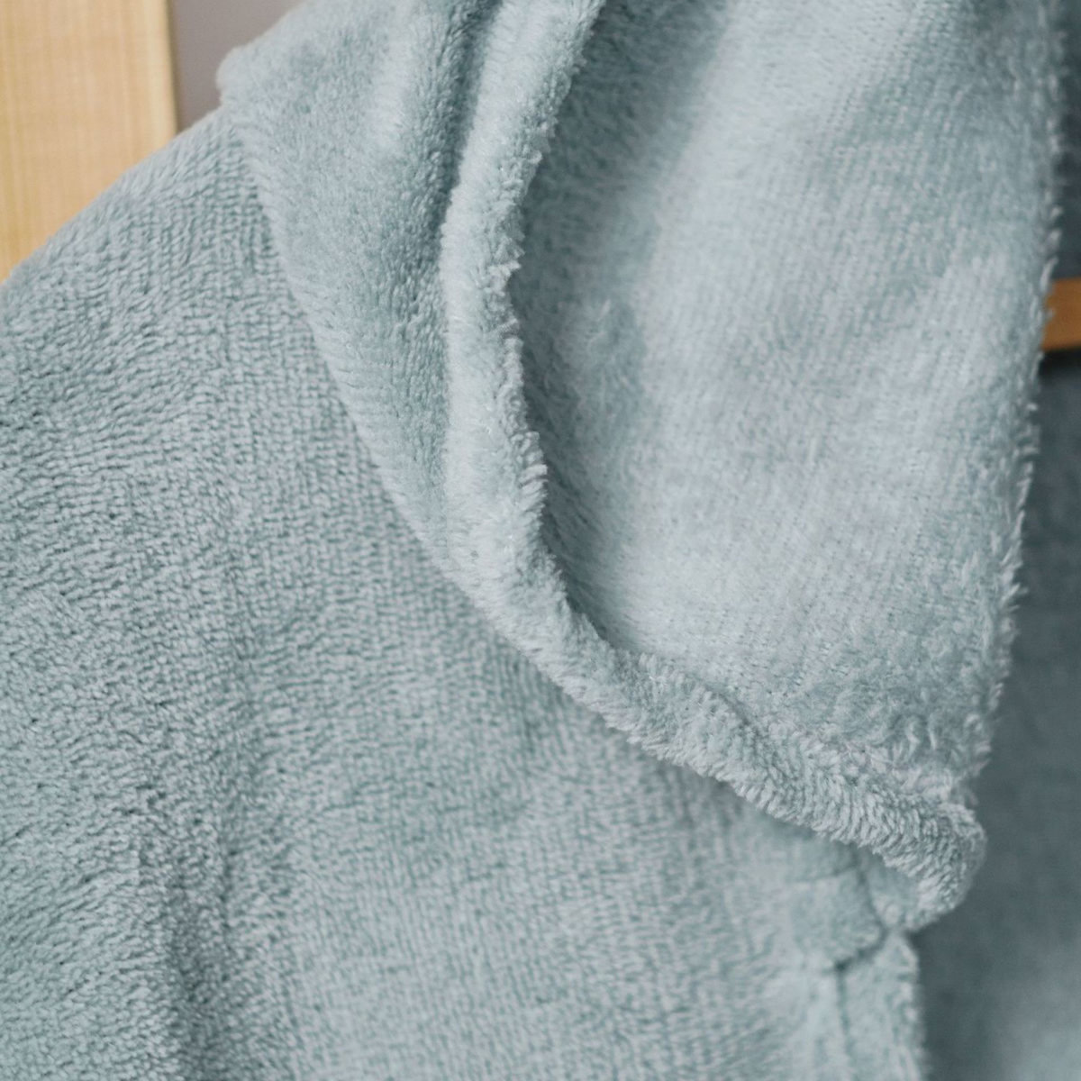 TODAY Plaid TV à capuche doux et moelleux en polyester 