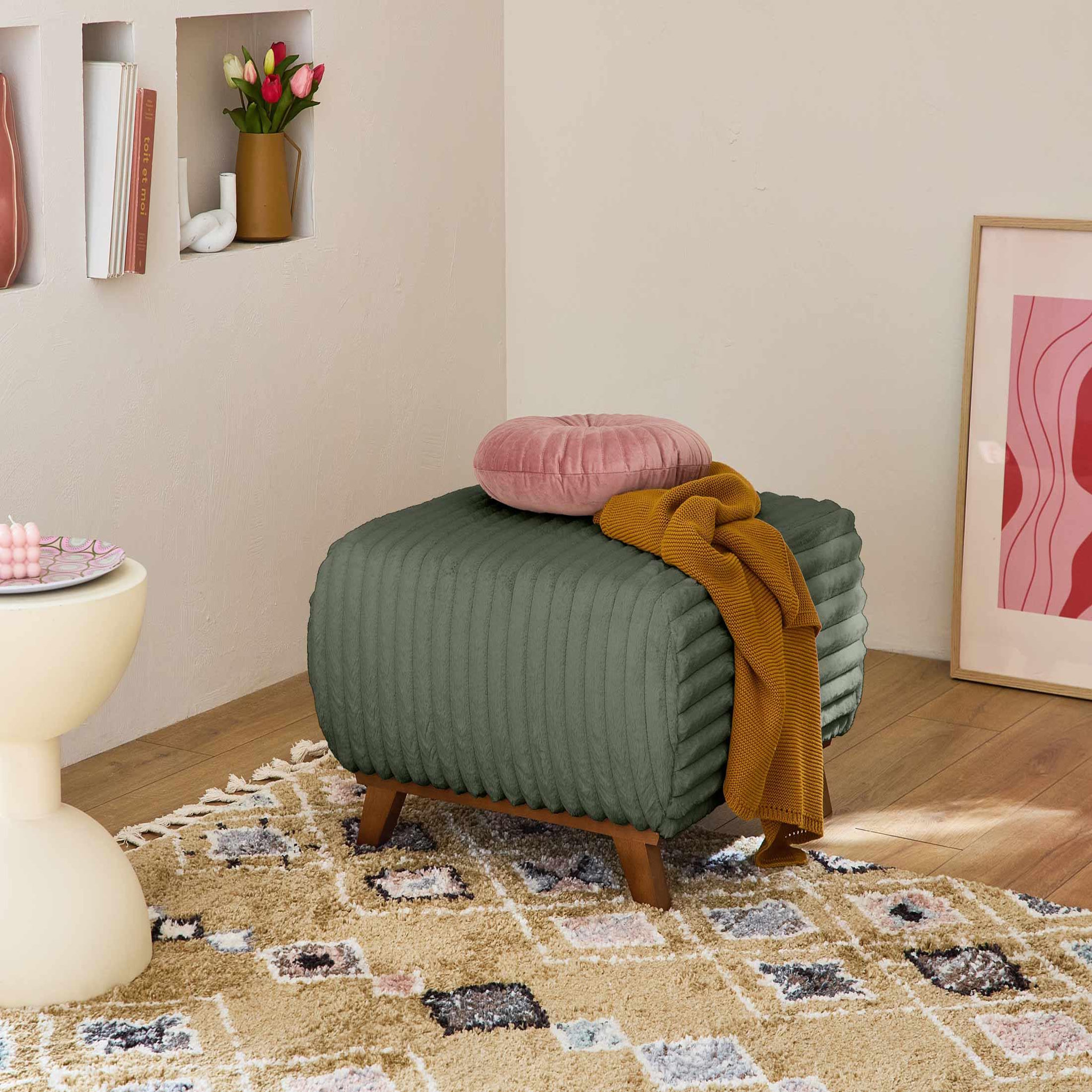 Voir la diapositive 5 : BEST MOBILIER Cristal - canapé 3 places - convertible avec coffre et pouf - en fausse fourrure côtelée