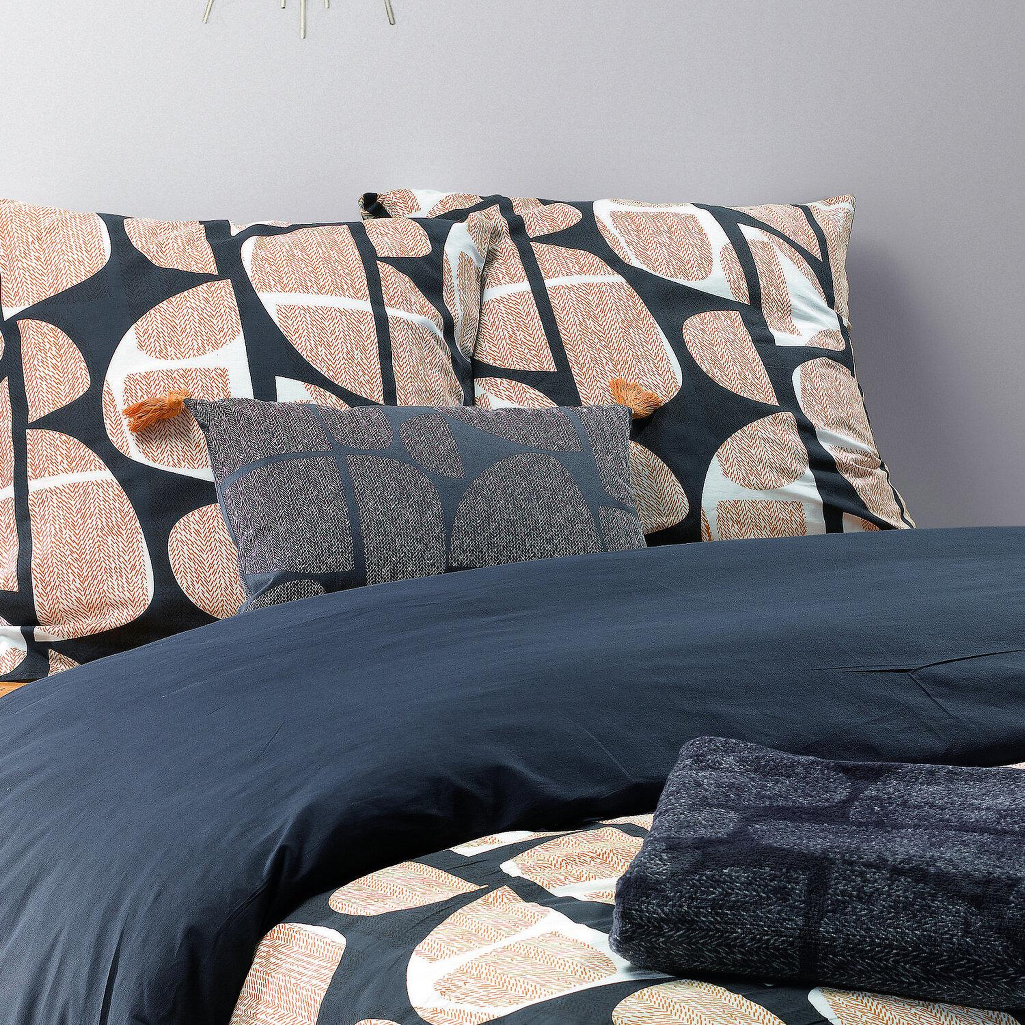 Voir la diapositive 2 : Les Ateliers du Linge Coussin imprimé polycoton nobaly réversible déhoussable