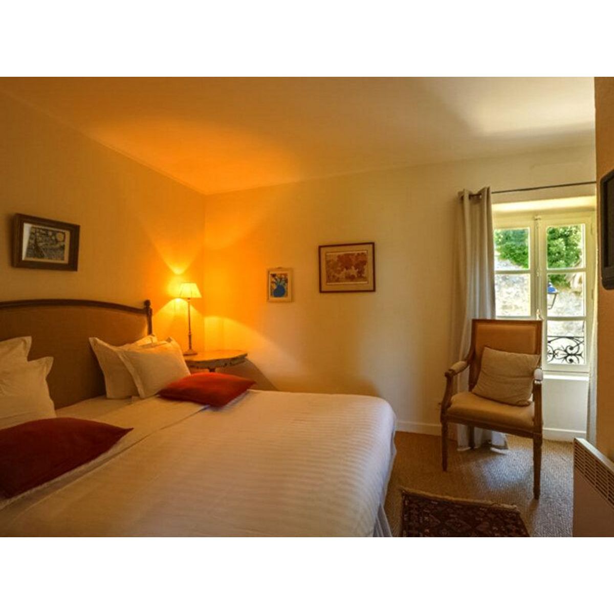 Smartbox Escapade champêtre près de Valence : 3 jours avec dîner dans un charmant hôtel-restaurant - Coffret Cadeau Séjour