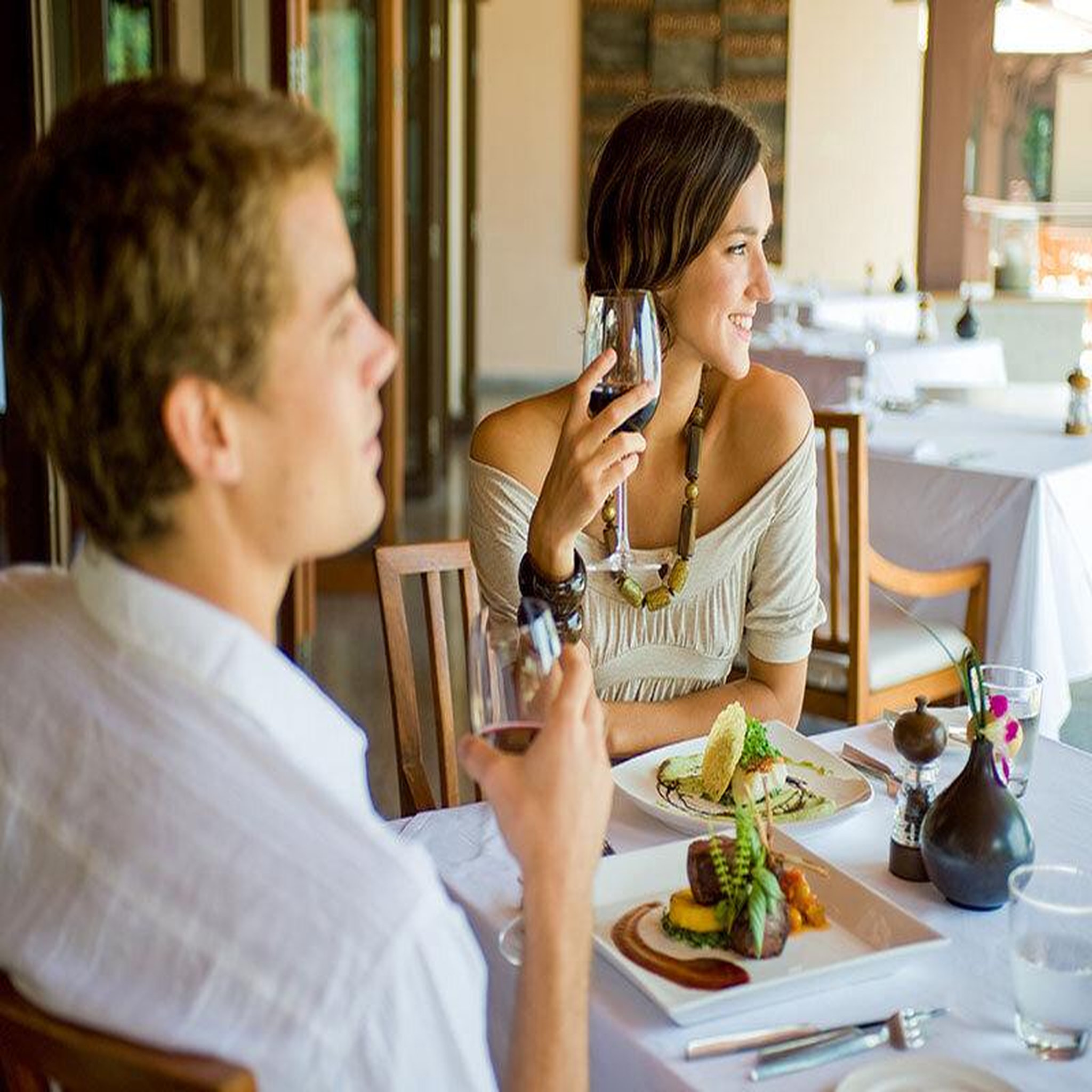 Voir la diapositive 2 : Smartbox 2 jours en italie dans le chianti avec dîner toscan typique 3 plats - coffret cadeau séjour