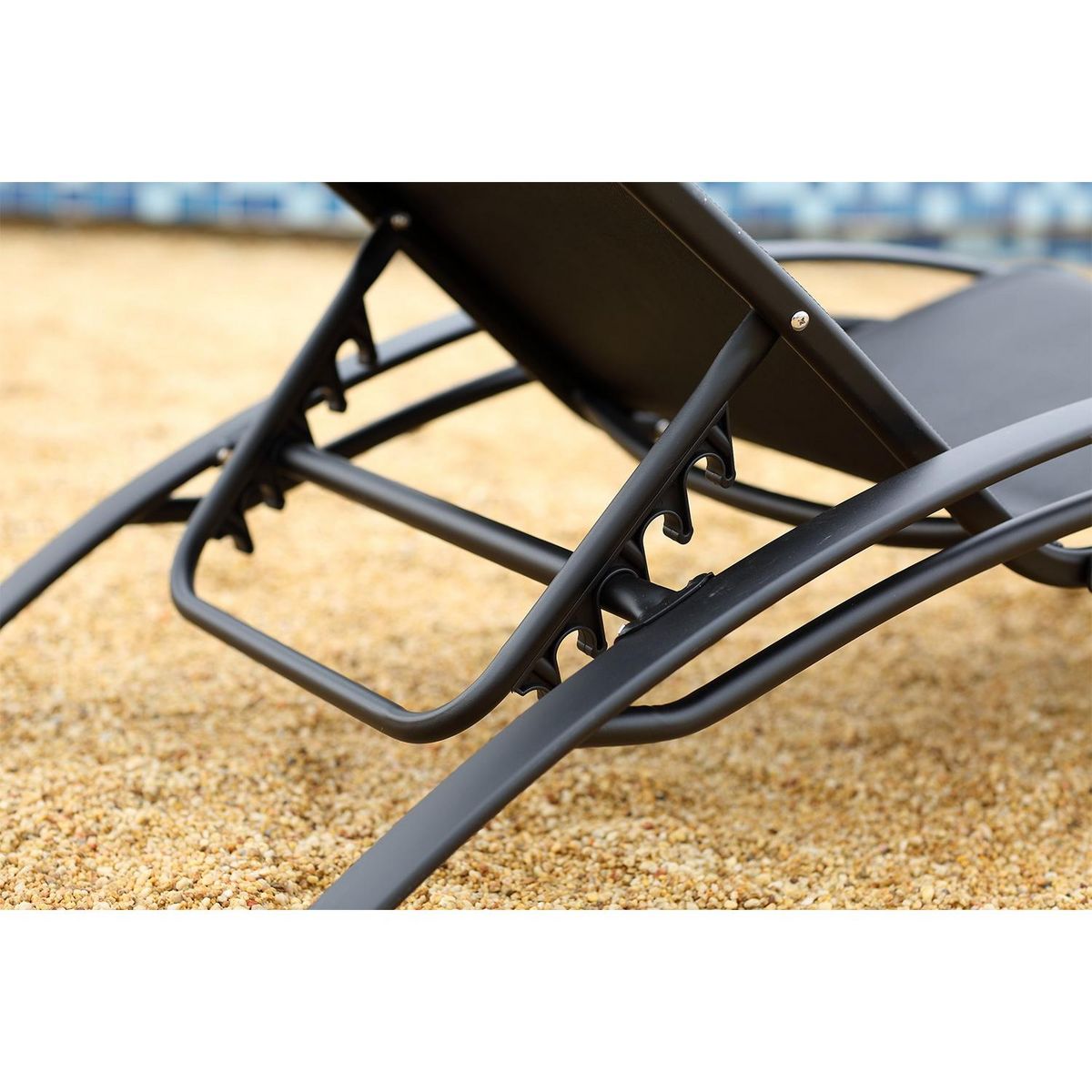 CONCEPT USINE Lot de 2 transats empilables et ajustables en alu noir BAHIA