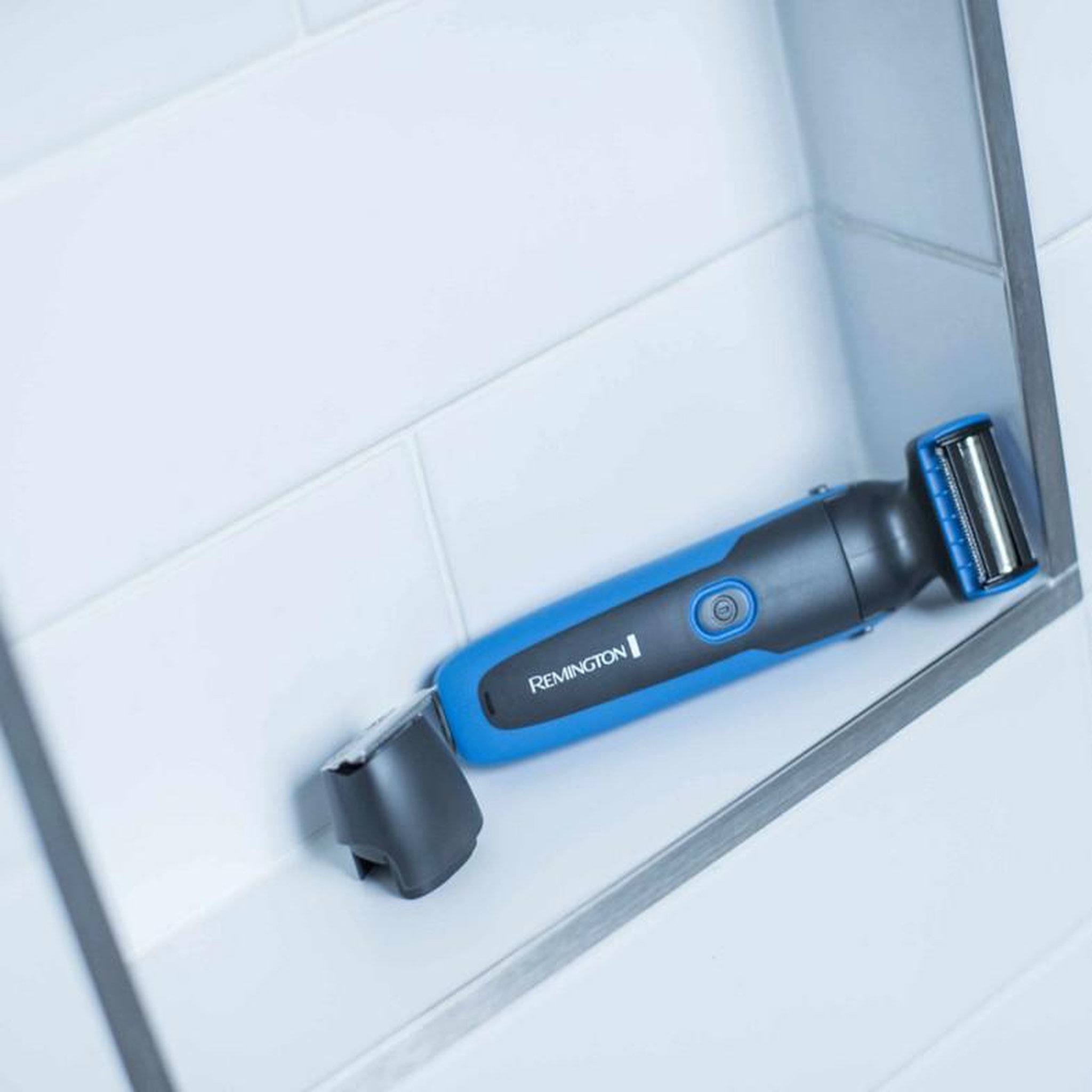 Voir la diapositive 4 : REMINGTON Tondeuse à barbe rechargeable - bht6256