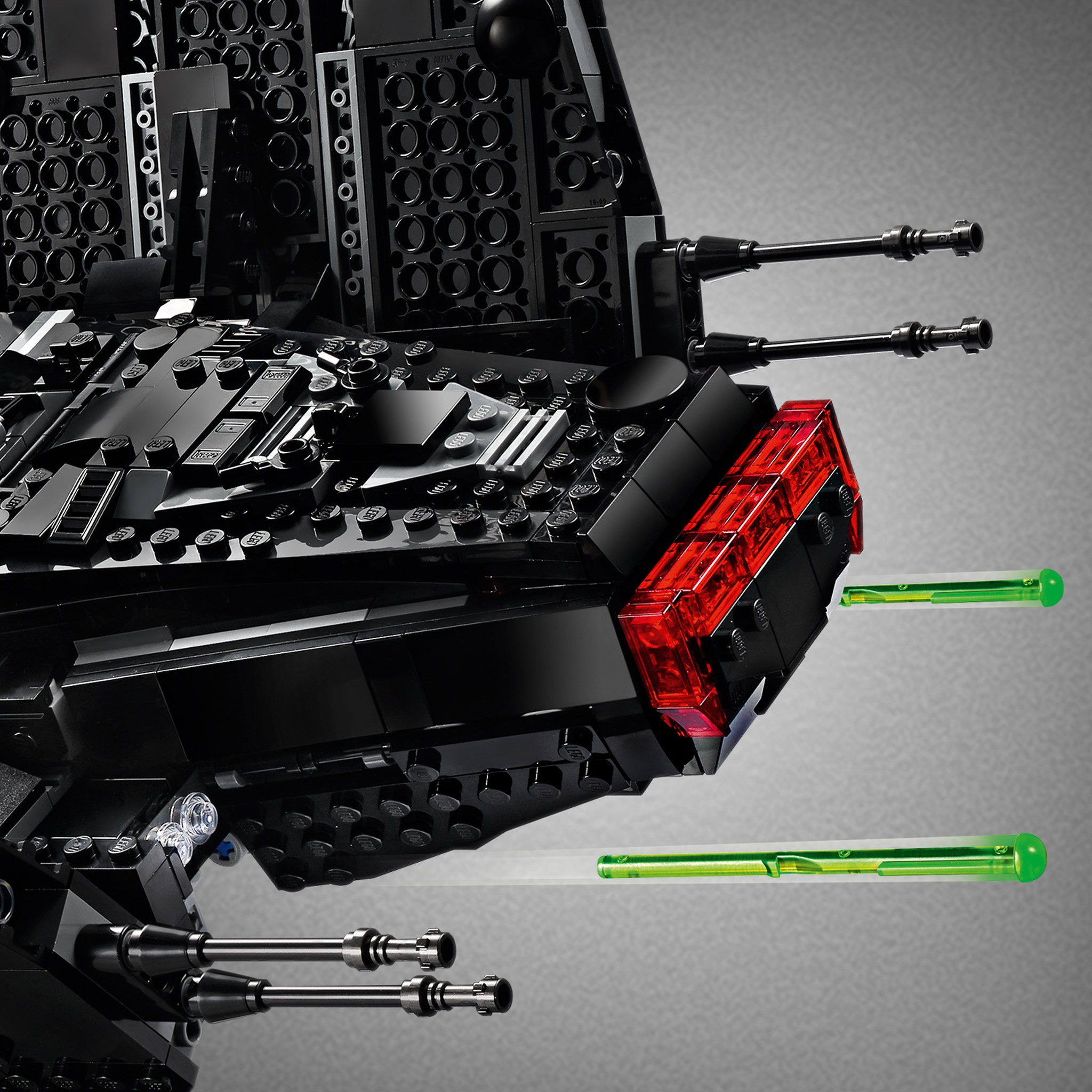 Voir la diapositive 8 : LEGO Star Wars 75256 La navette de Kylo Ren