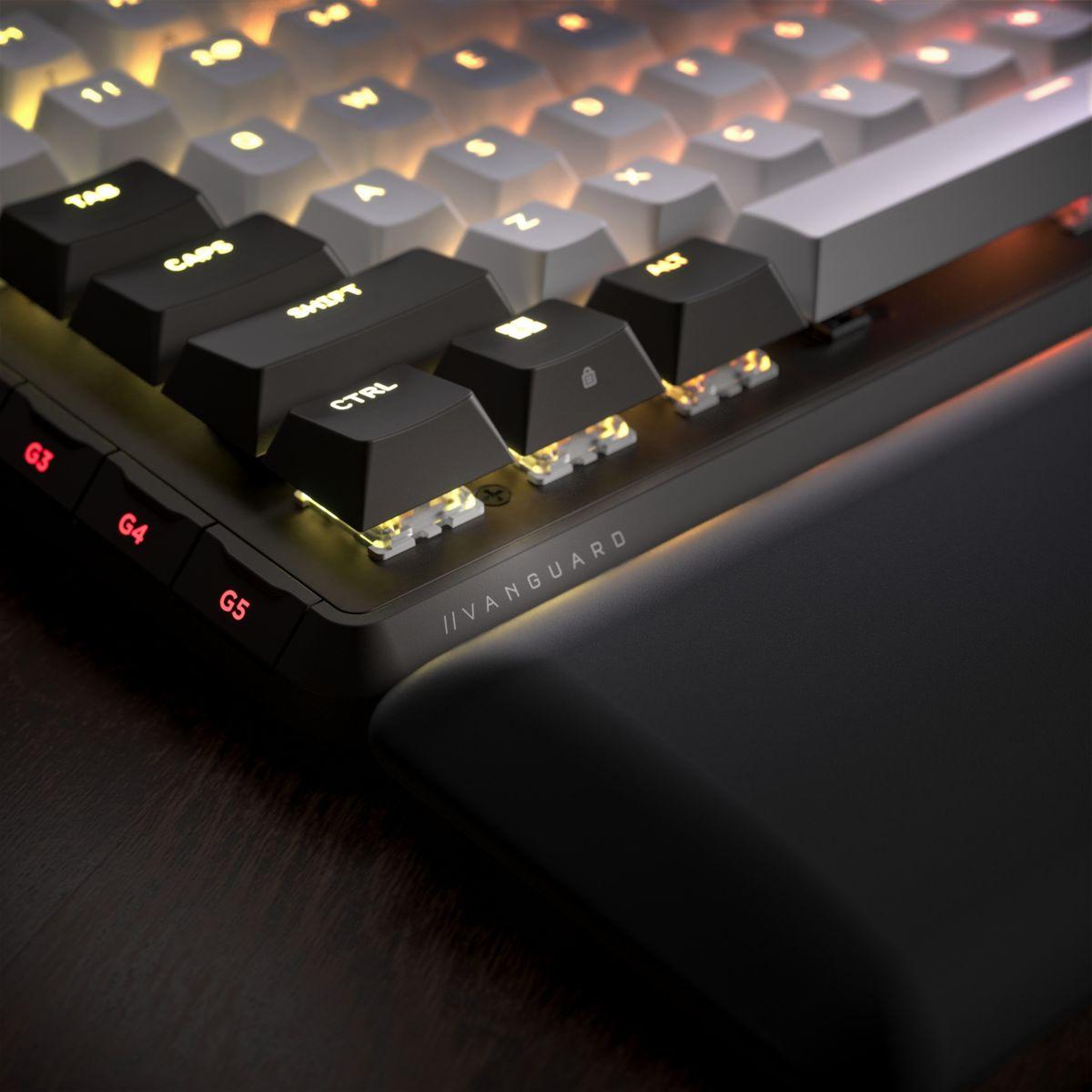 Voir la diapositive 5 : Corsair Clavier gamer vanguard 96 gaming dual tone