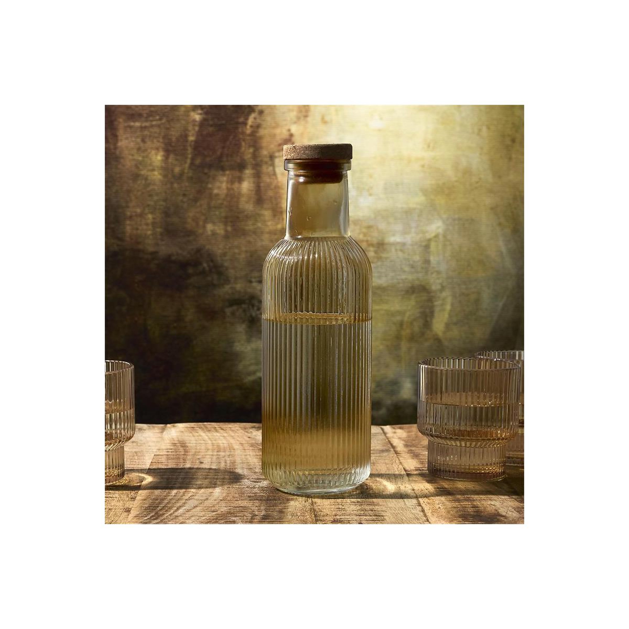 Voir la diapositive 3 : The Home Deco Factory Bouteille en verre striée  ambre  1l orange