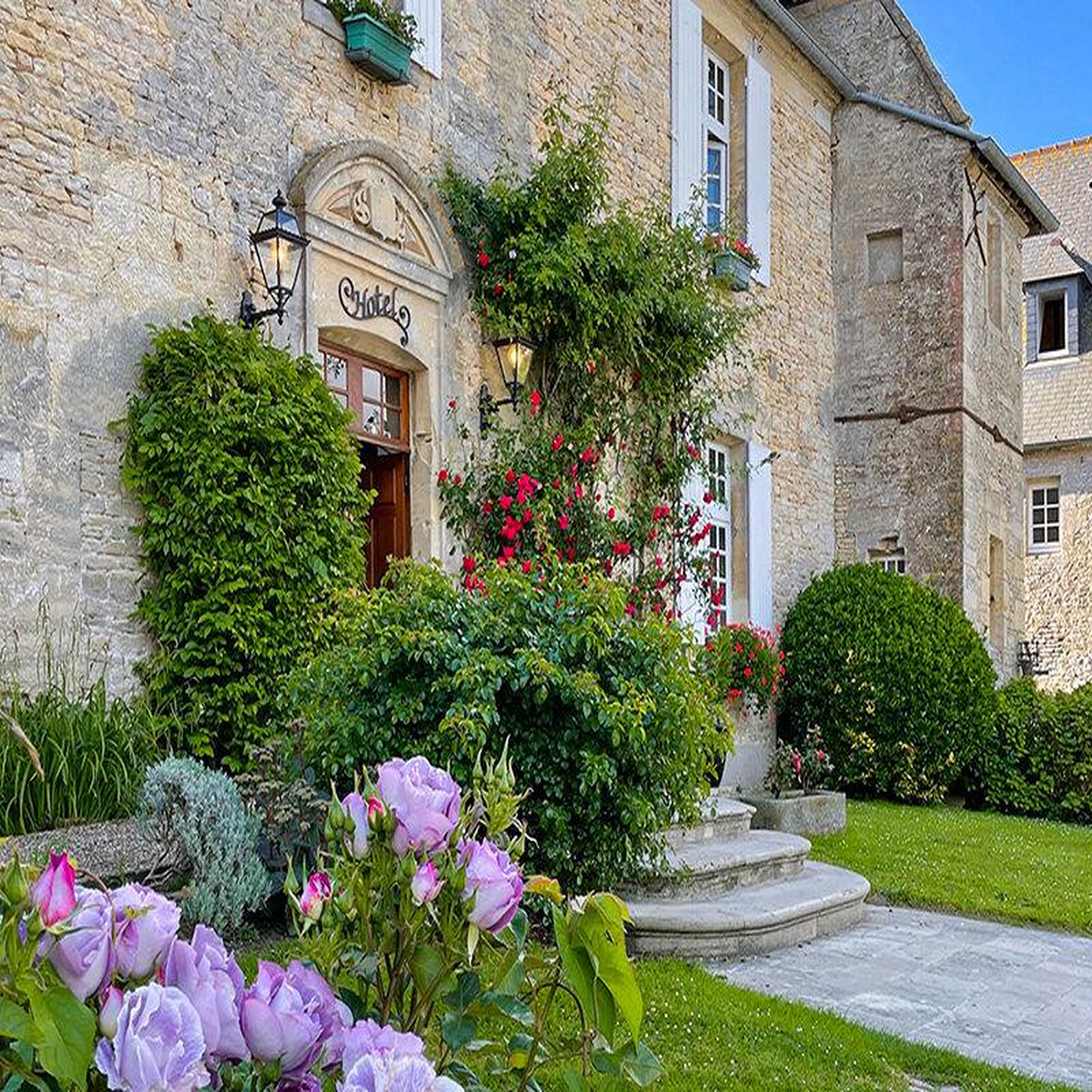 Voir la diapositive 2 : Smartbox 2 jours en hôtel de charme 4* près de caen - coffret cadeau séjour