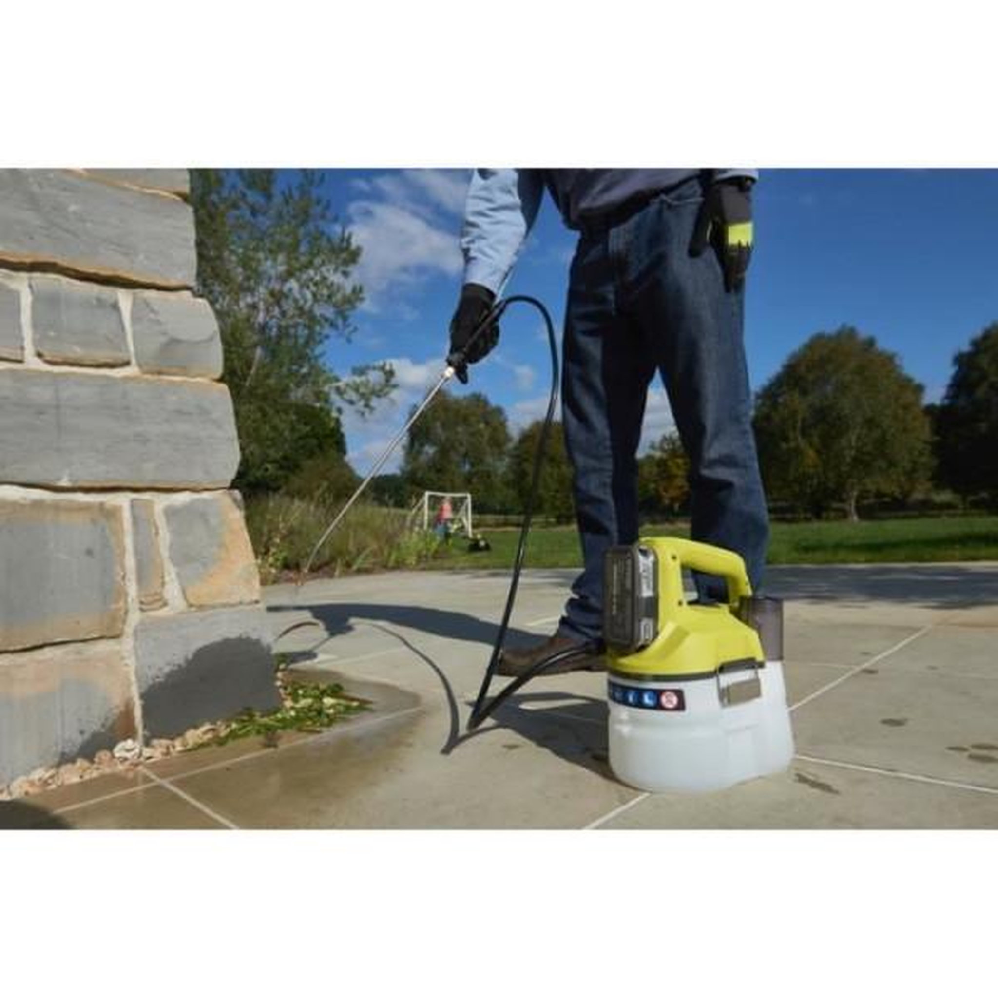 Voir la diapositive 2 : Ryobi RYOBI - Pulvérisateur 18V ONE+ - 3,1 bars - débit 0,5 l/min - réservoir 3,5 L - vendu sans batterie ni chargeur - OWS1880
