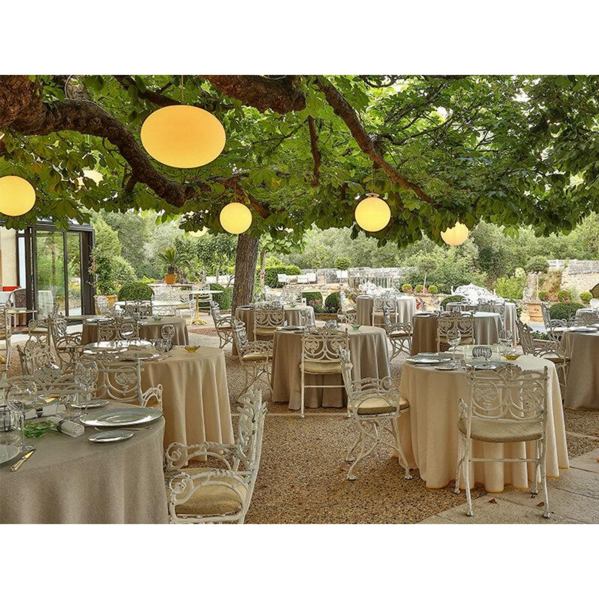 Smartbox Adresses primées : repas 6 plats au restaurant Le Pont de l'Ouysse près de Rocamadour - Coffret Cadeau Gastronomie