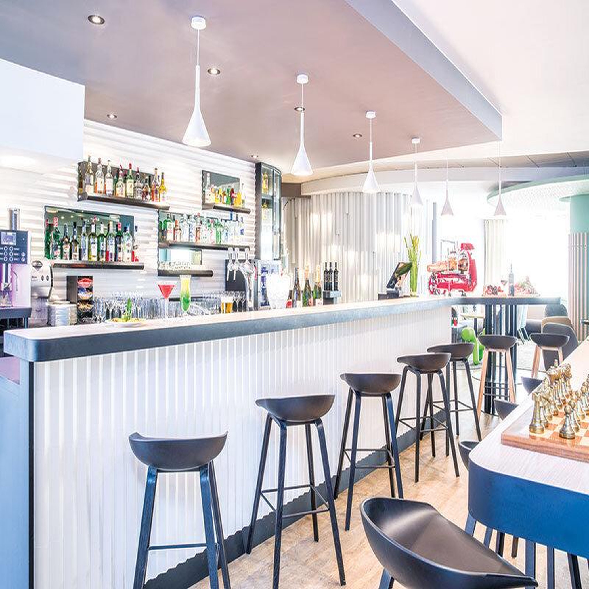 Voir la diapositive 4 : Smartbox 3 jours en hôtel novotel 4* à nice - coffret cadeau séjour