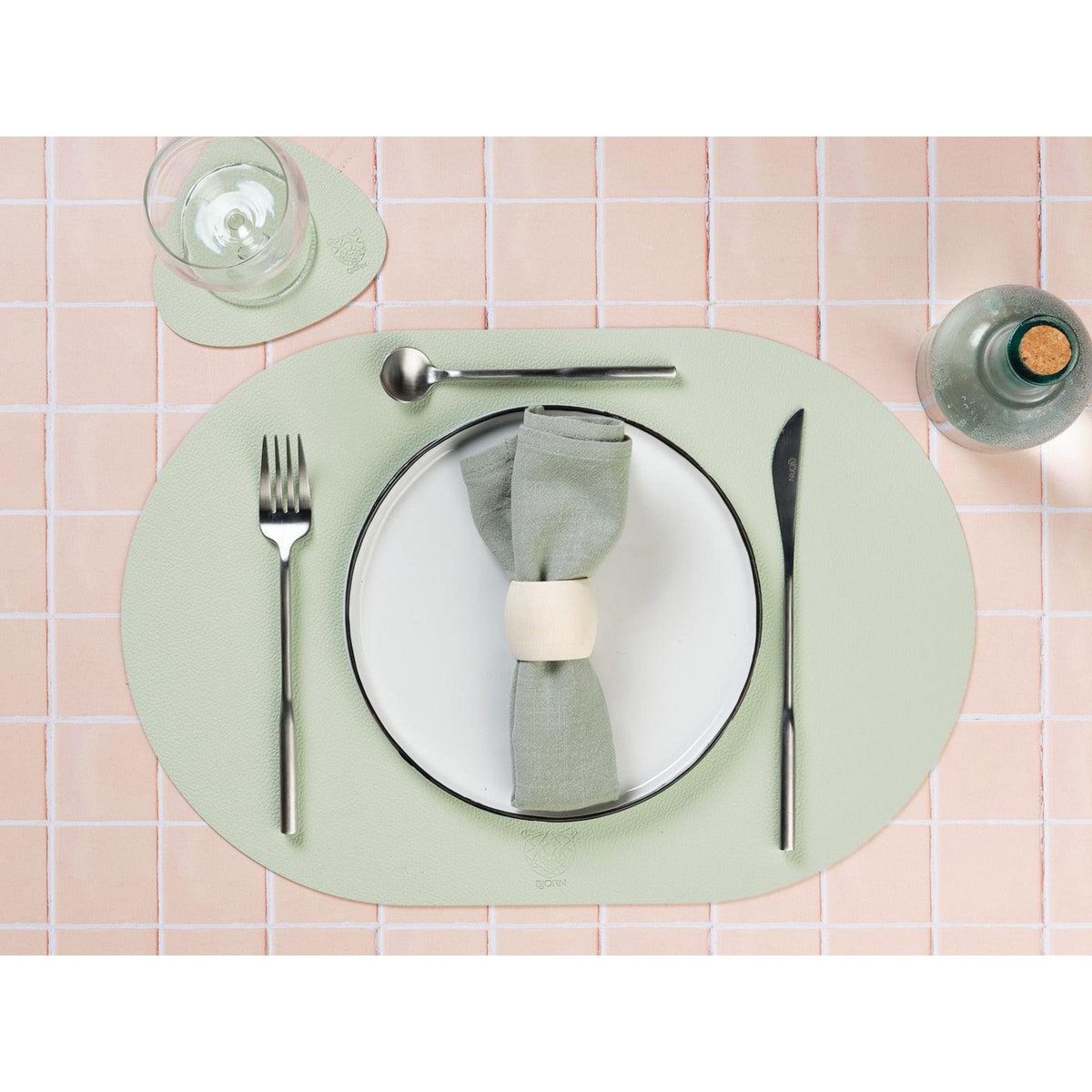 BJORN Sous-verre curve réversible - 6 pièces - Cuir recyclé rose pâle et vert pâle