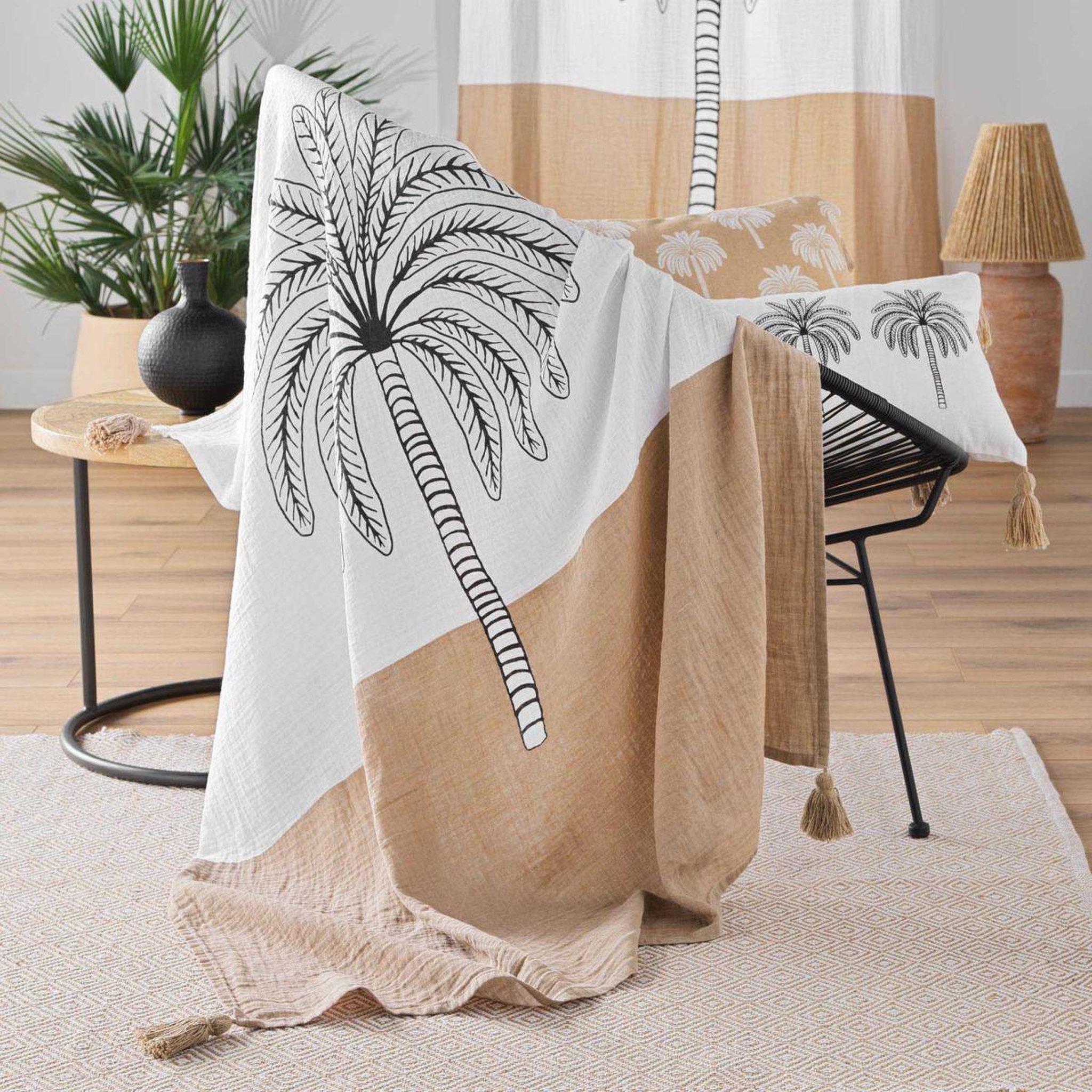 Voir la diapositive 5 : Douceur d'Intérieur Plaid imprimé en gaze de coton  oasia  125x150cm blanc & camel