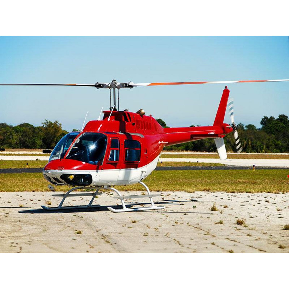 Smartbox Vol en hélicoptère de 25 min pour 2 au-dessus des châteaux de Tours et de Chenonceau - Coffret Cadeau Sport & Aventure