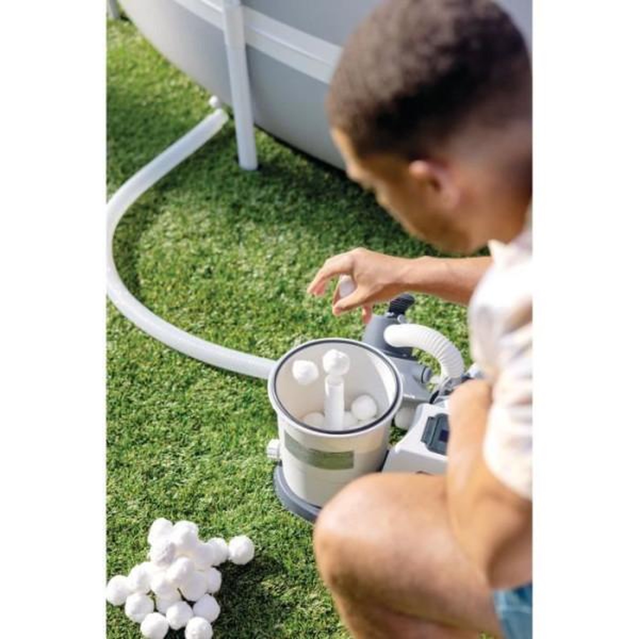 Voir la diapositive 4 : INTEX Balles filtrantes - intex - finesse de filtration 3 a 5 microns - durée de vie 3 a 5 ans