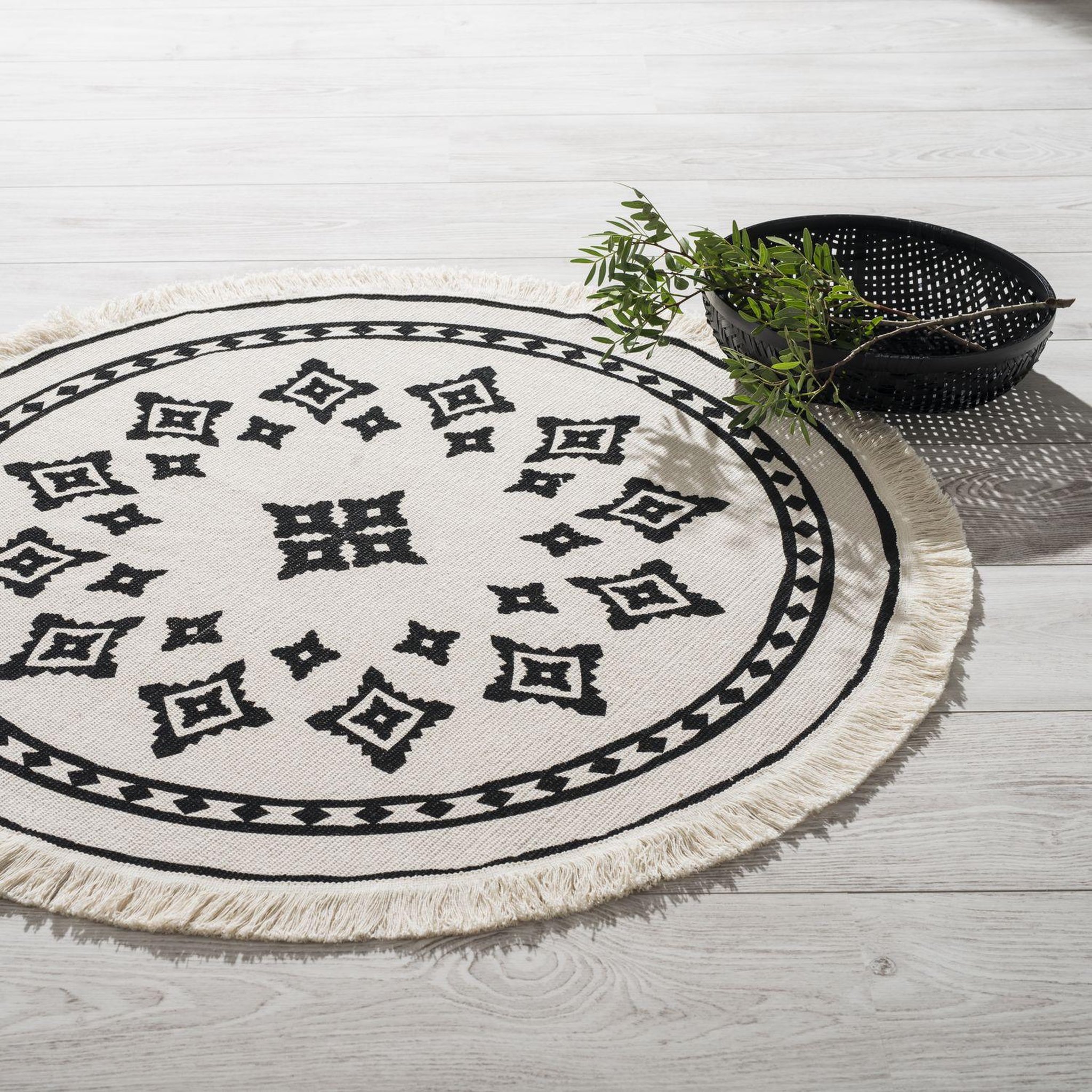 Voir la diapositive 1 : ATMOSPHERA Tapis ethnique Nomade - Diam. 90 cm - Beige