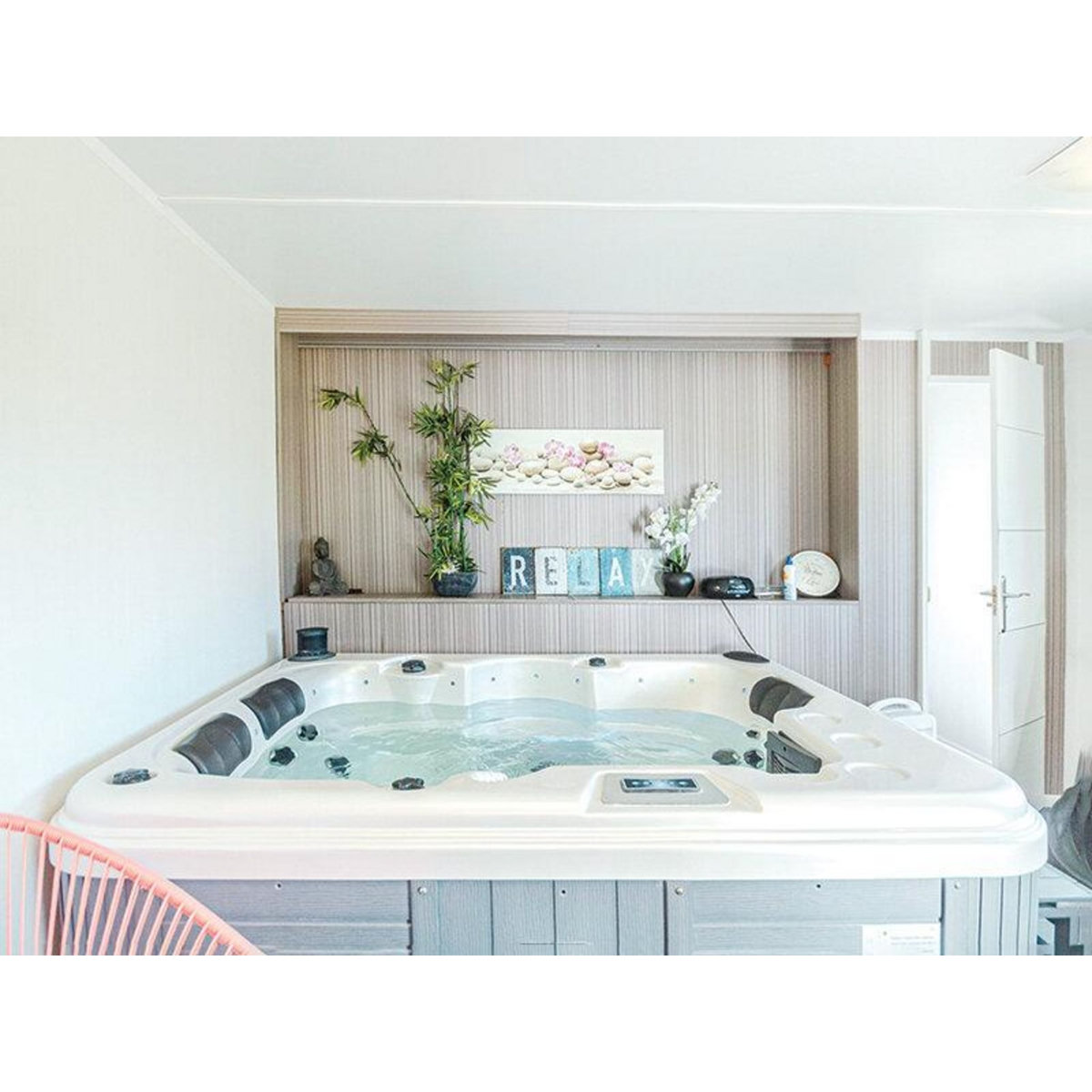 Smartbox Séjour détente avec accès au bain bouillonnant - Coffret Cadeau Séjour