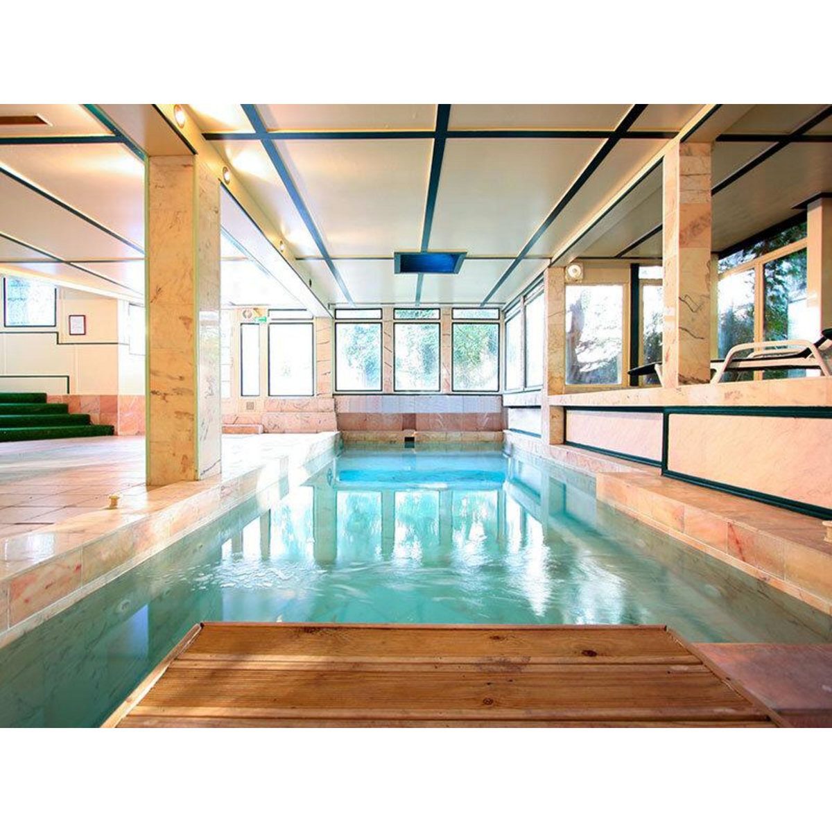 Smartbox Séjour de 2 jours en hôtel 4* avec bain bouillonnant en chambre et dîner près d'Honfleur - Coffret Cadeau Séjour