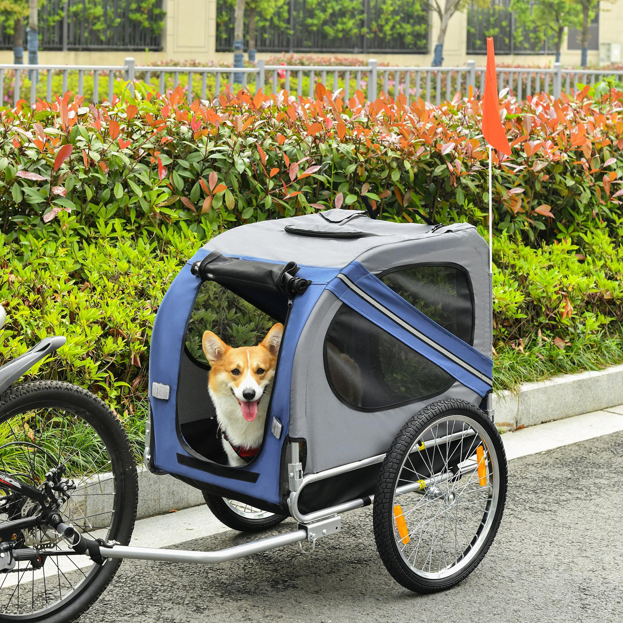 Voir la diapositive 2 : PAWHUT Remorque vélo pour chien animaux pliable 8 réflecteurs drapeau barre attelage inclus acier polyester imperméable max. 30 kg 130l x 73l x 90h cm bleu