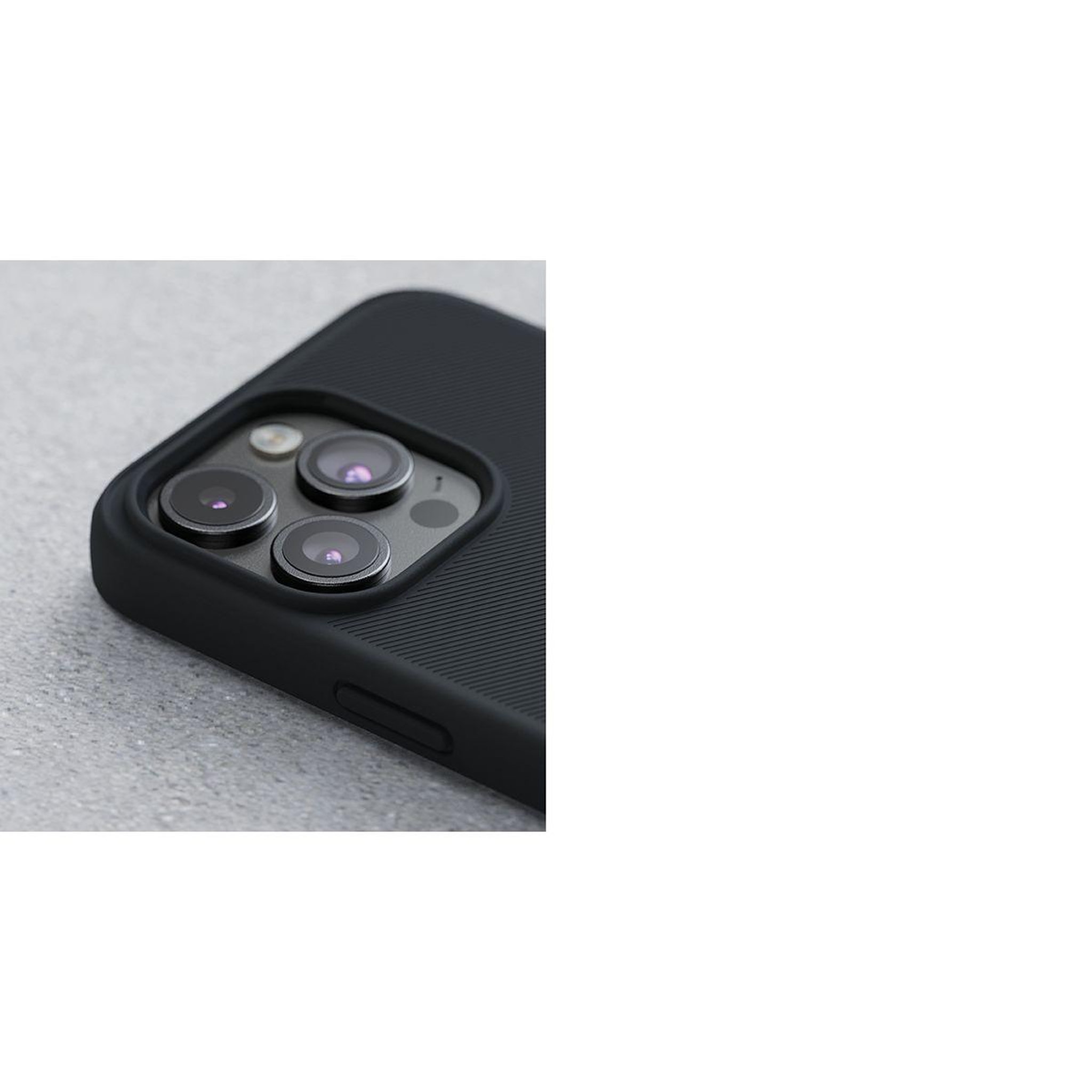 Voir la diapositive 5 : NJORD Coque iPhone 15 Pro MagSafe Dark Grey